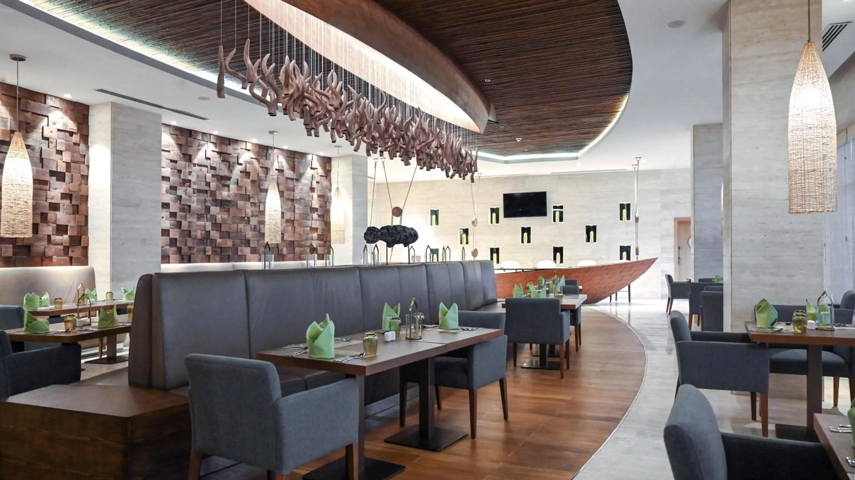 Evening entertainment in Grand Millennium Gizan