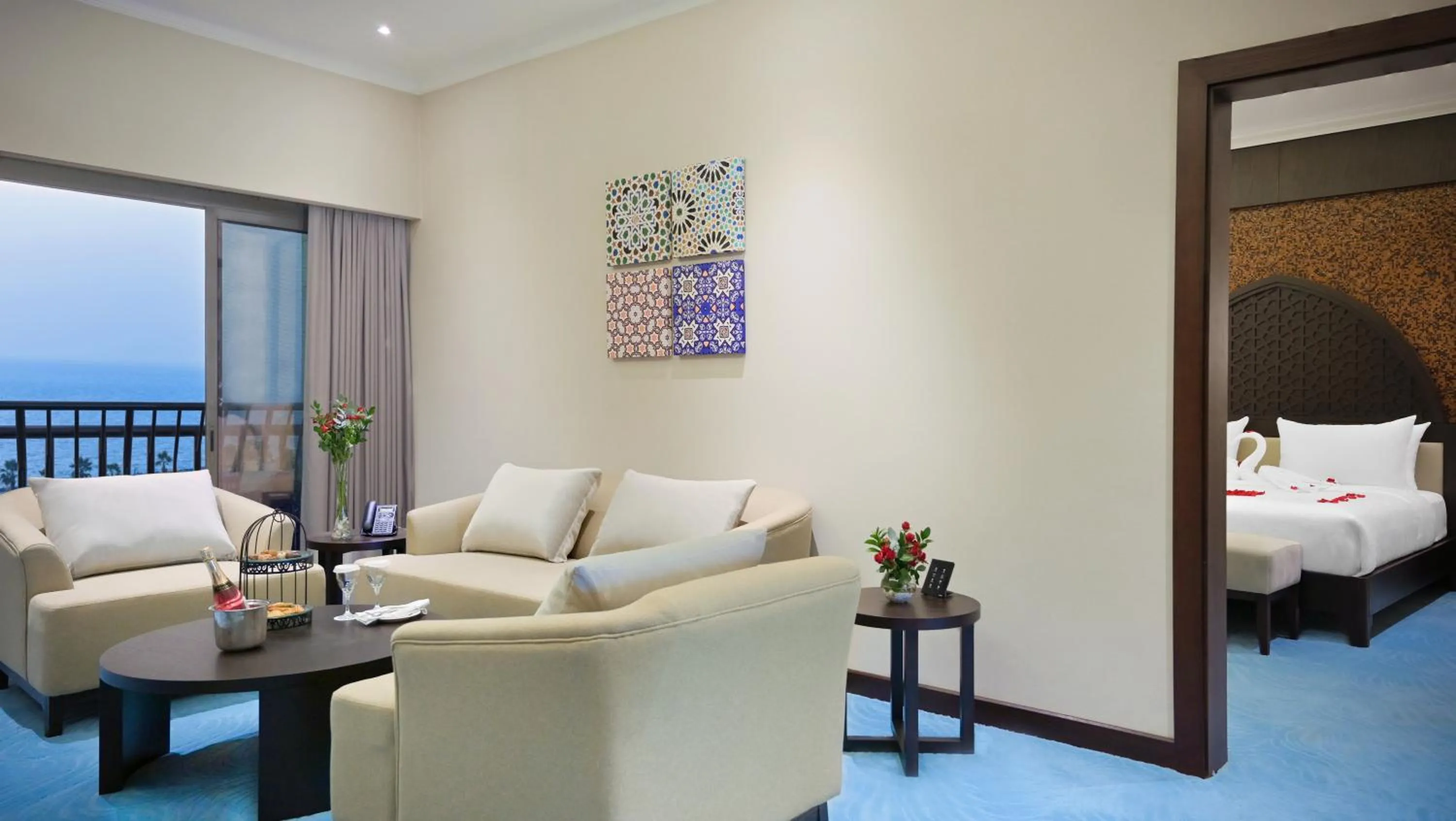 Living room, Bed in Grand Millennium Gizan