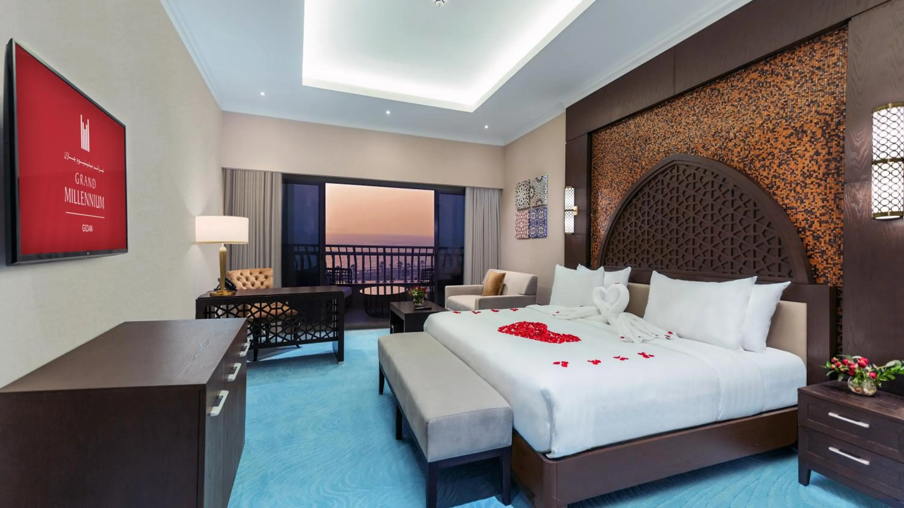 Bedroom, Bed in Grand Millennium Gizan