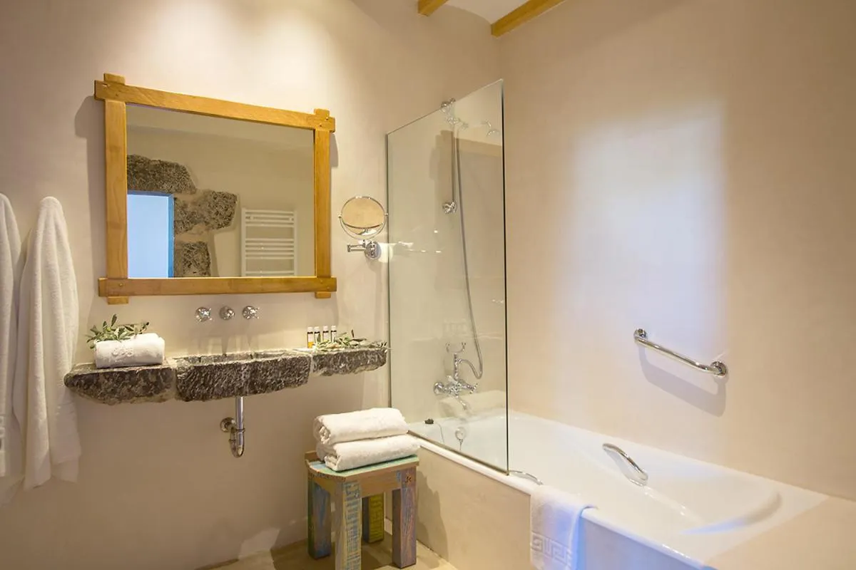 Bathroom in Hotel Es Port