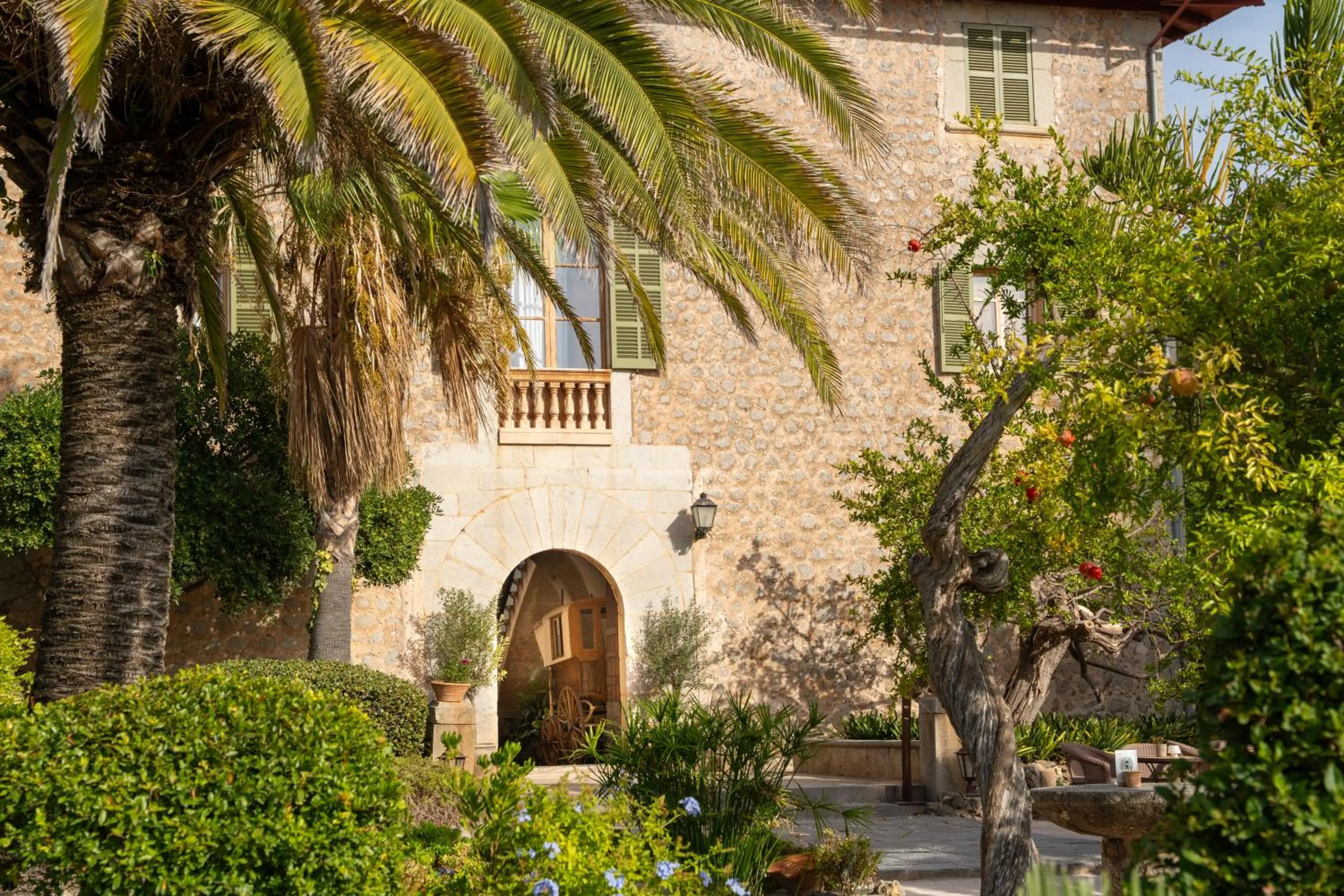 Facade/entrance in Hotel Es Port