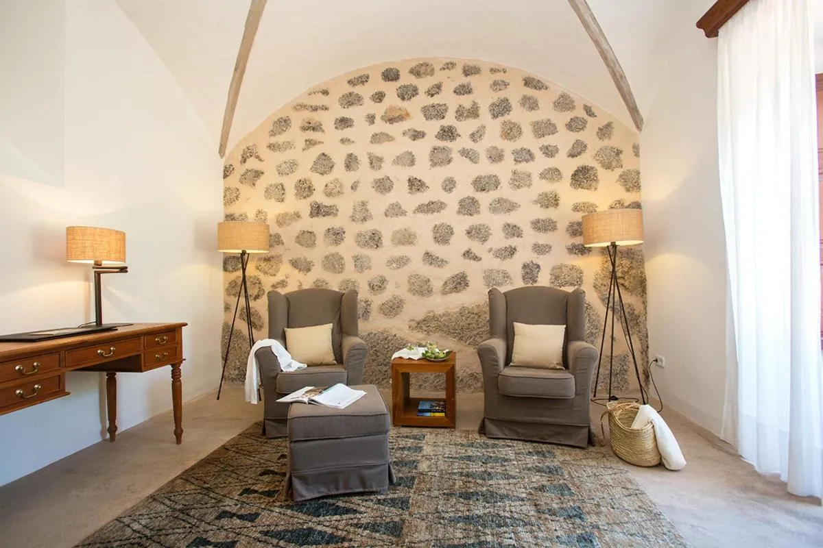 Living room in Hotel Es Port