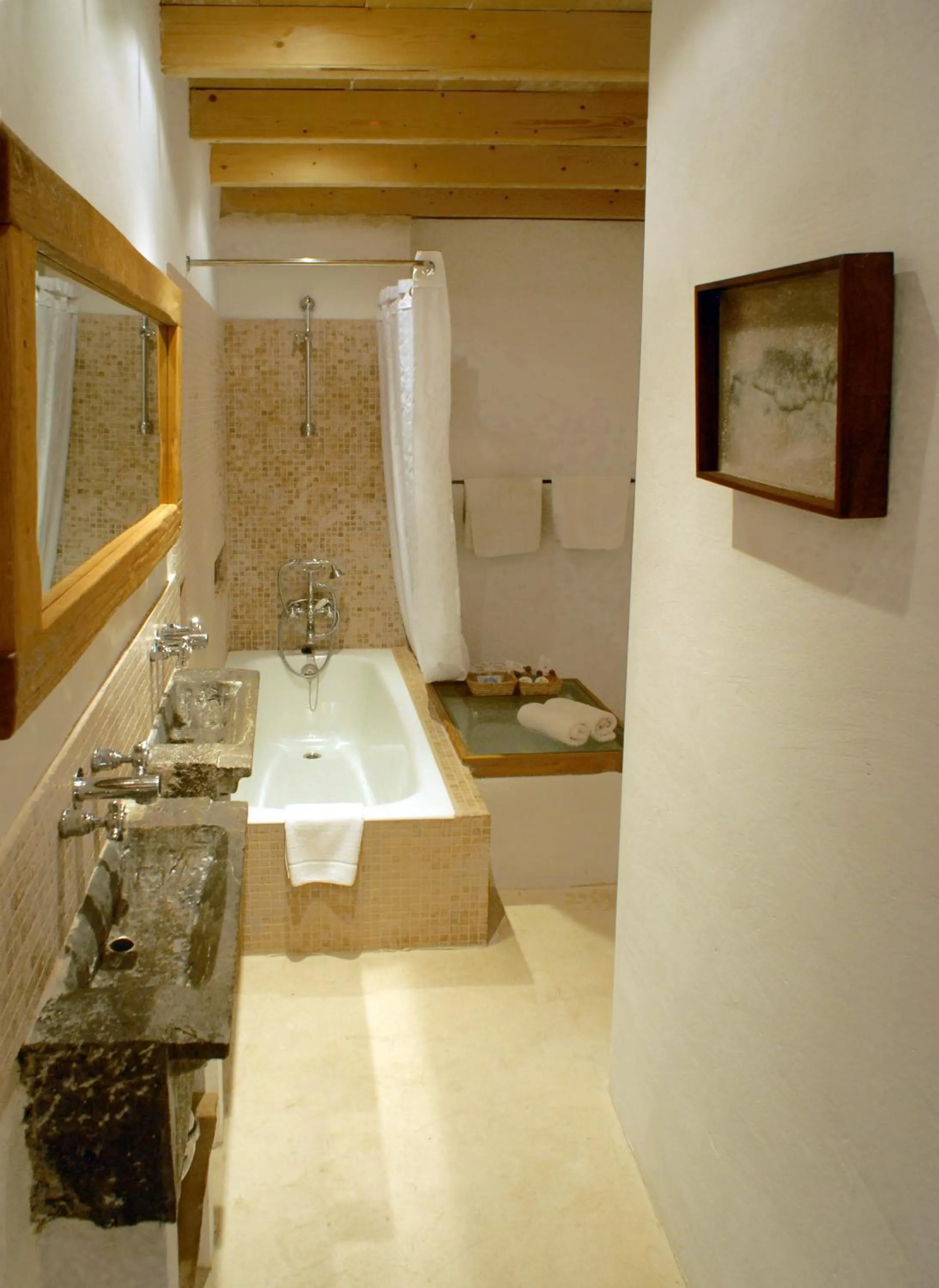 Bathroom in Hotel Es Port