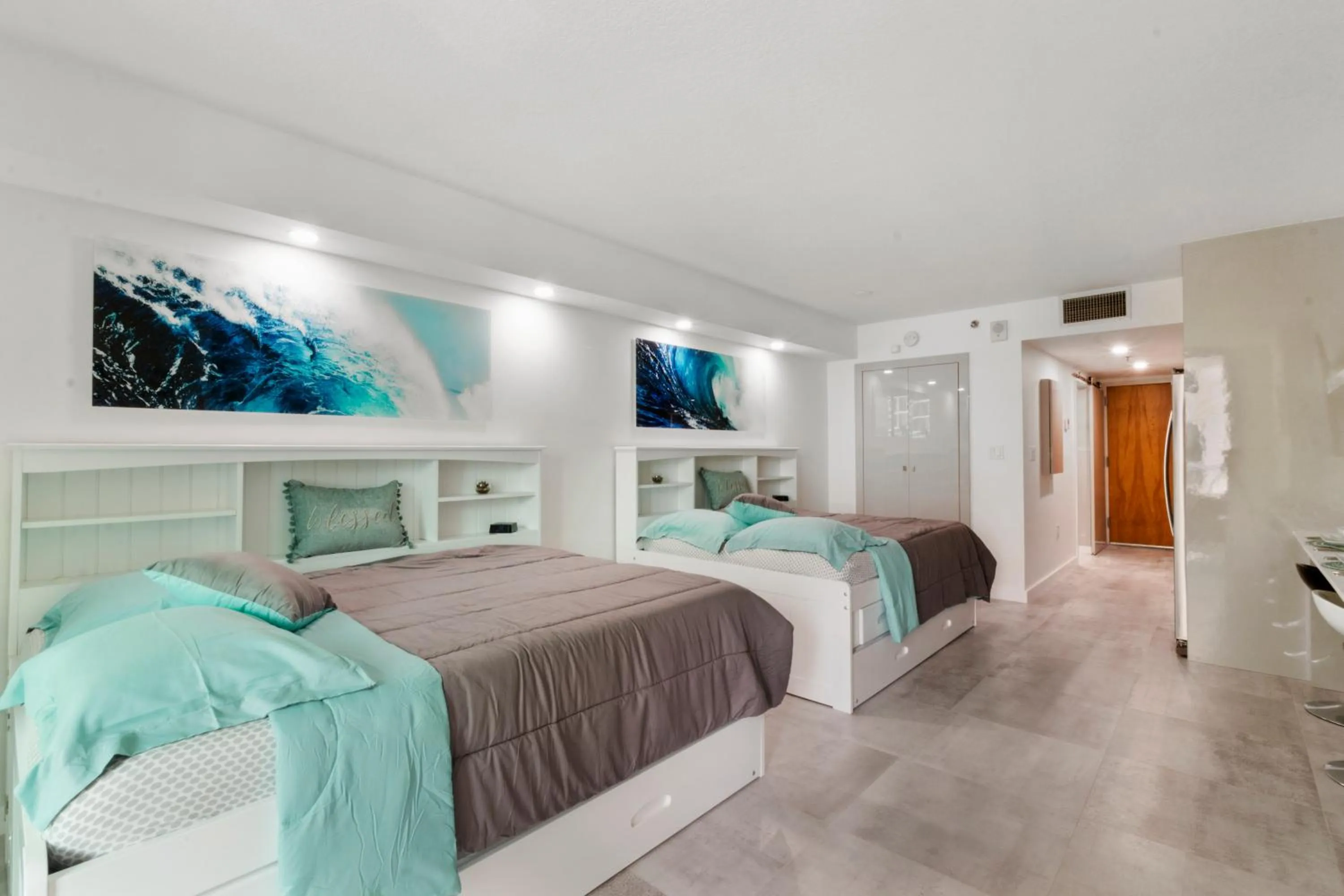 Bed in Elite Brickell Studio on the Bay