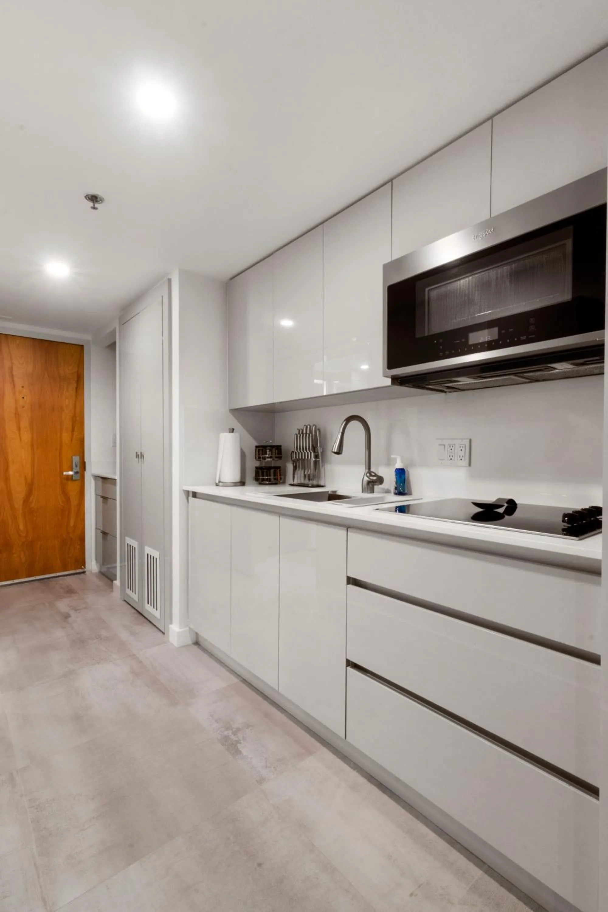 Elite Brickell Studio on the Bay