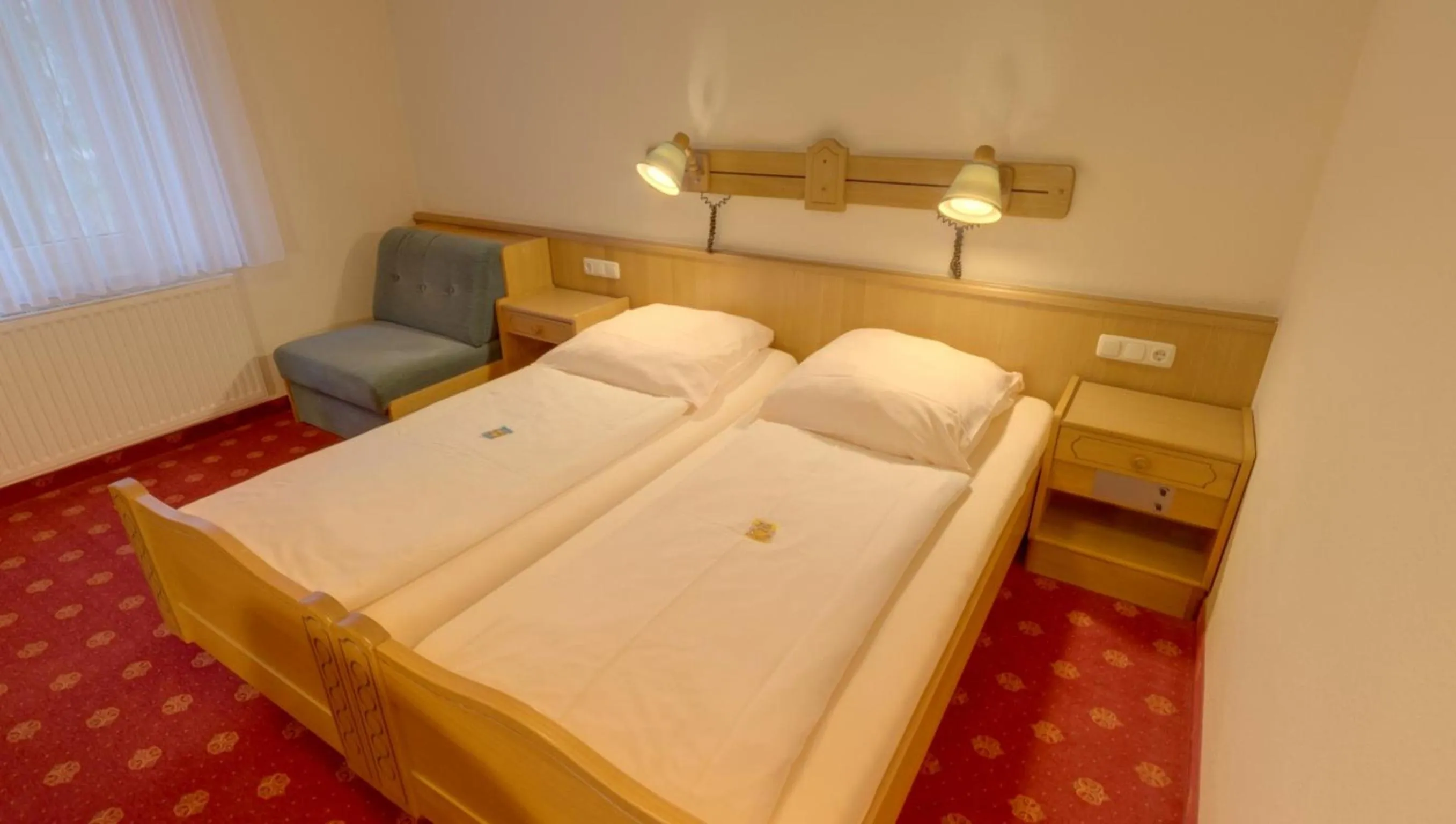 Photo of the whole room, Bed in Hotel Garni Stadt Friedberg