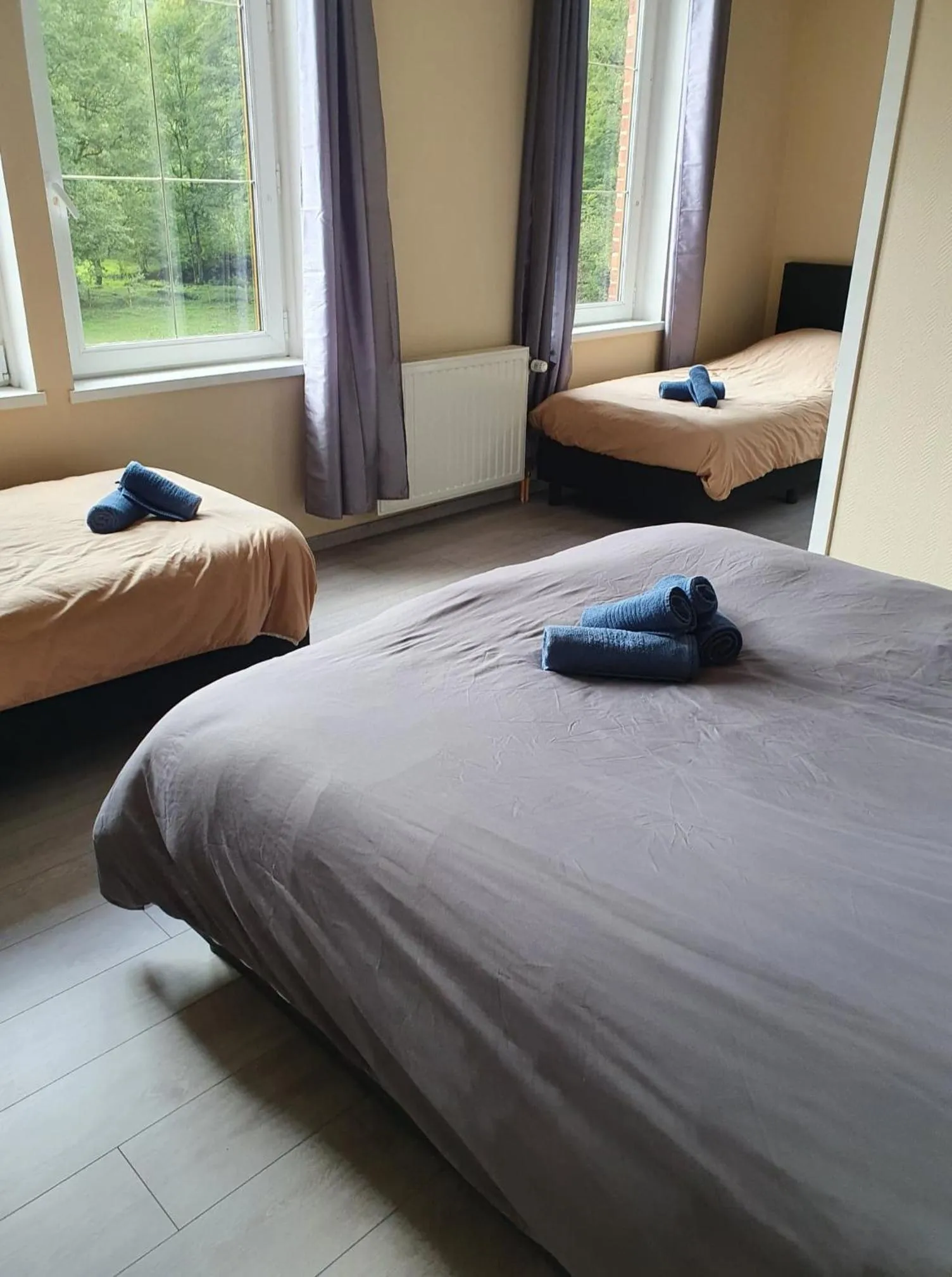 Bed in B&B De l'Aisne