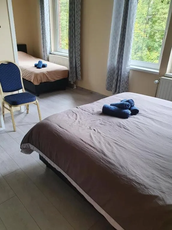 Bed in B&B De l'Aisne