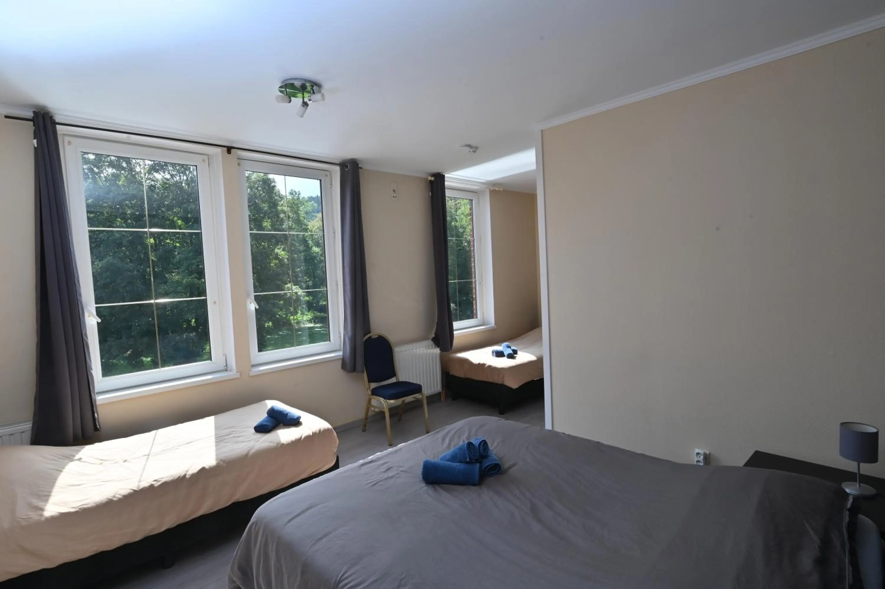 Bed in B&B De l'Aisne