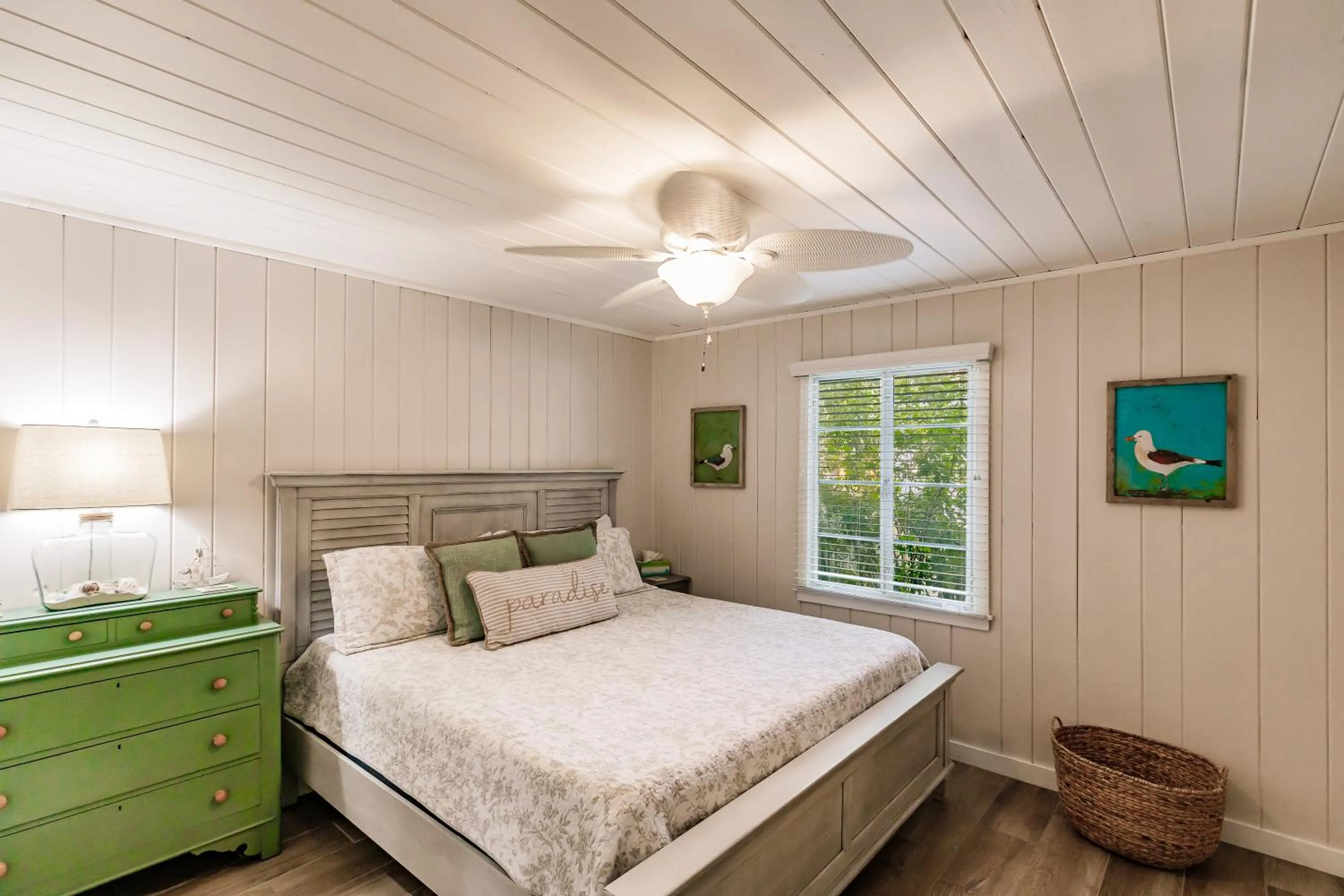 Bedroom, Bed in Siesta Key Island Rentals
