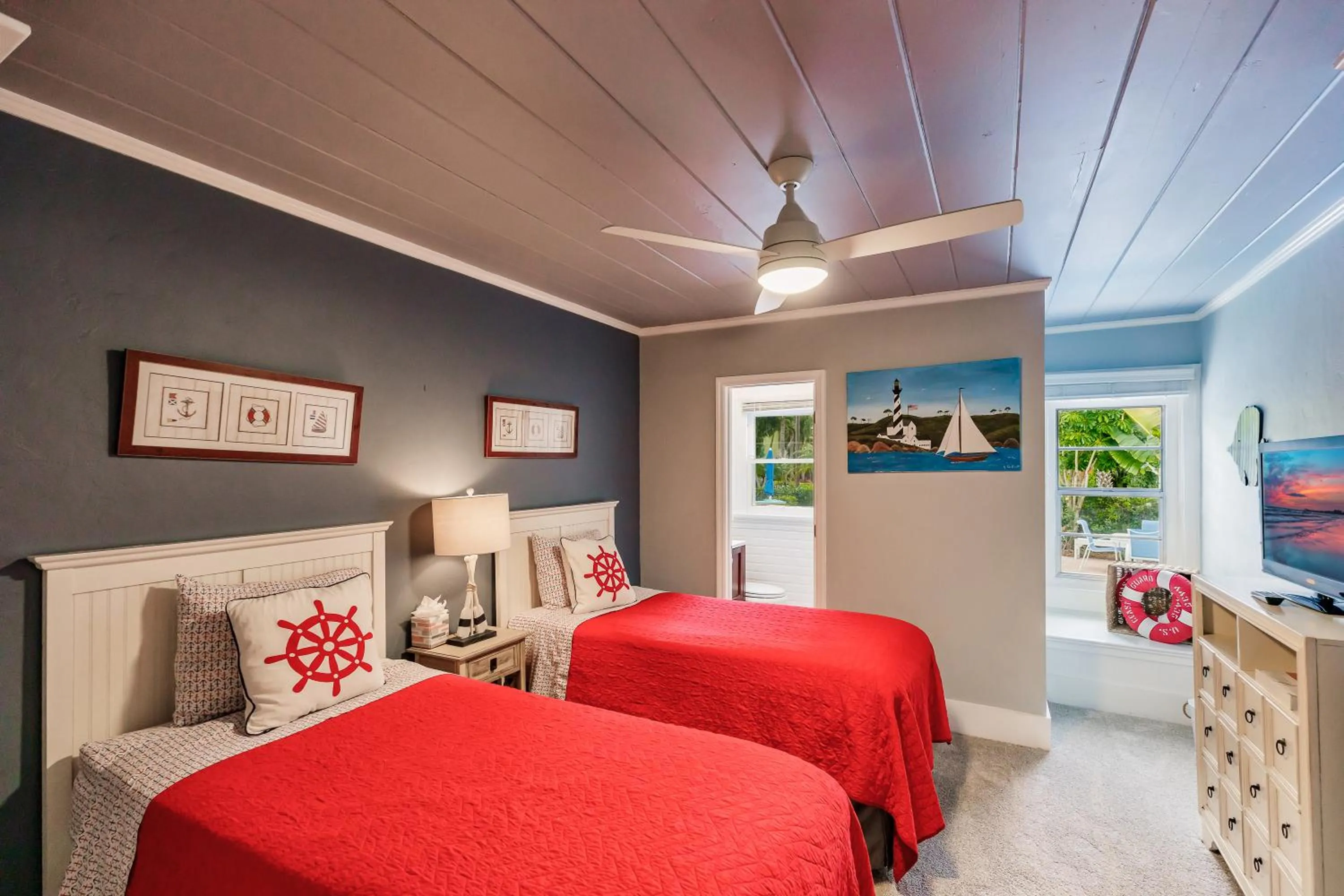 Bedroom, Bed in Siesta Key Island Rentals