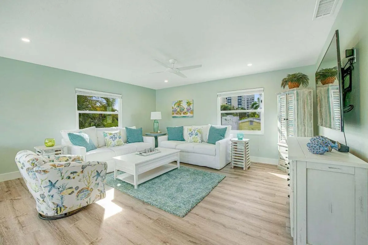 Living room, Bed in Siesta Key Island Rentals