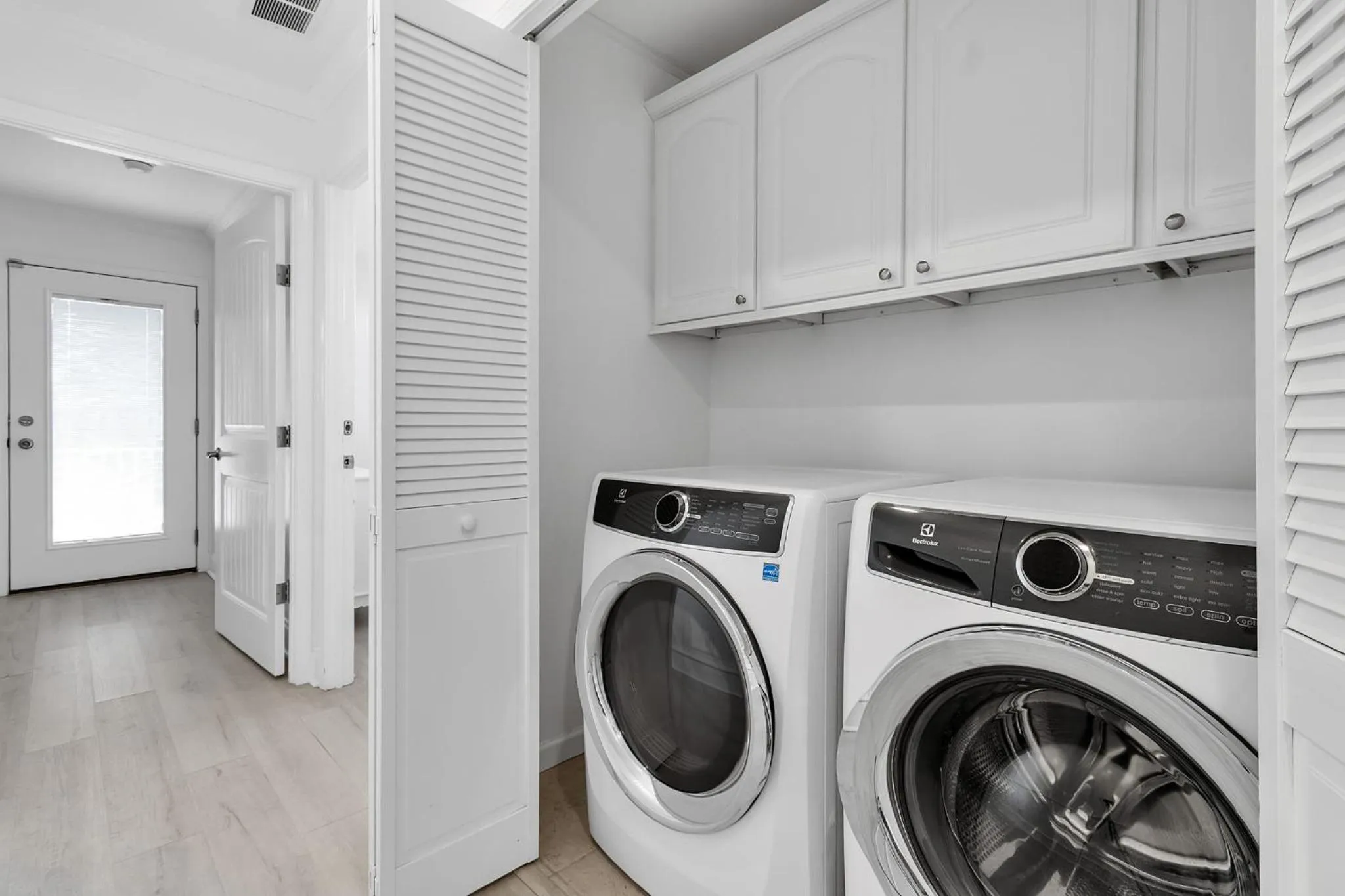 washing machine in Siesta Key Island Rentals