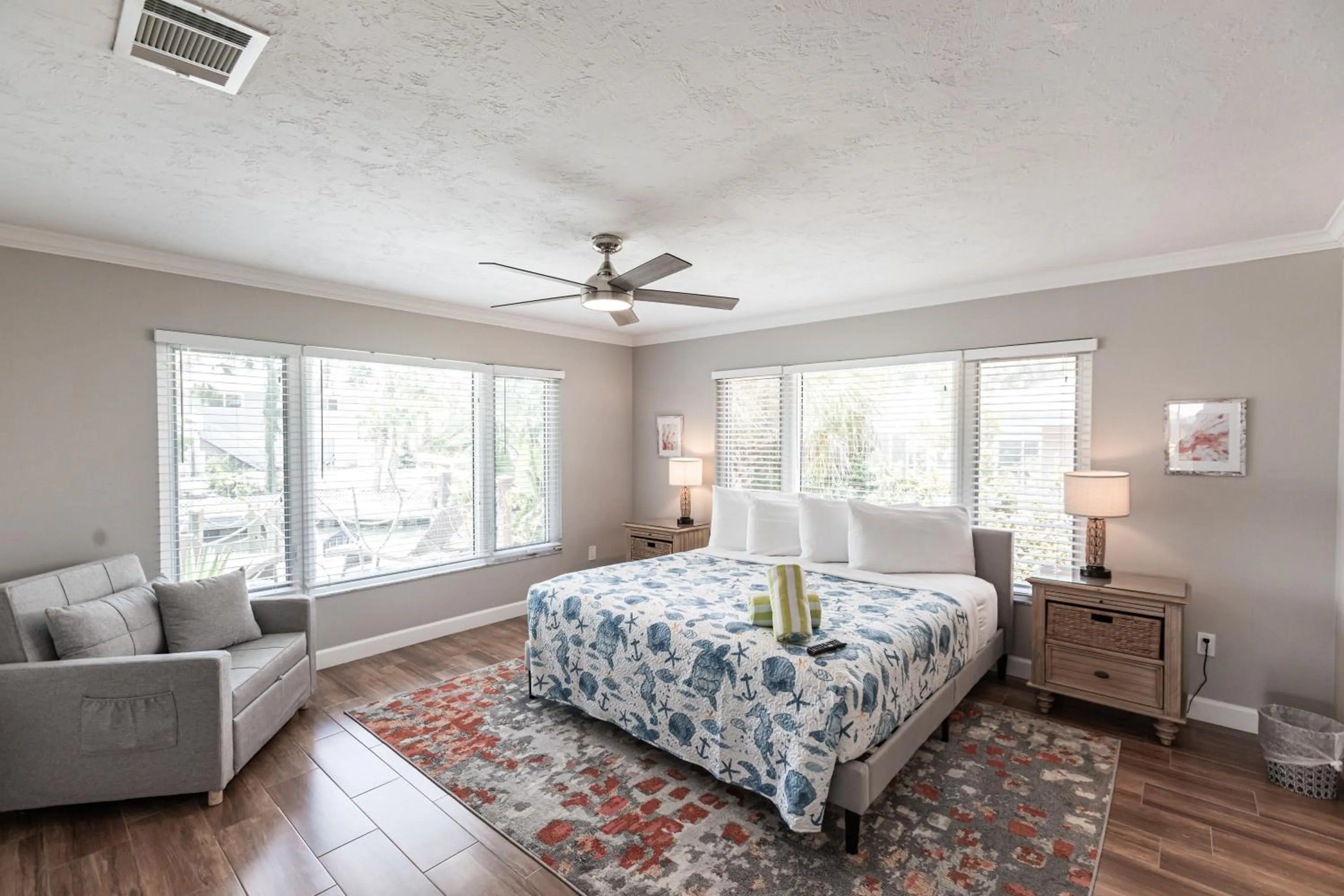 Bedroom, Bed in Siesta Key Island Rentals