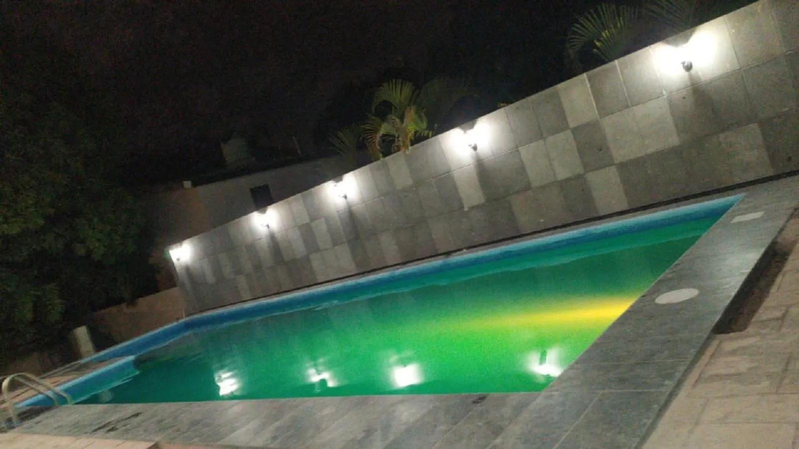Pool view in Portal de José
