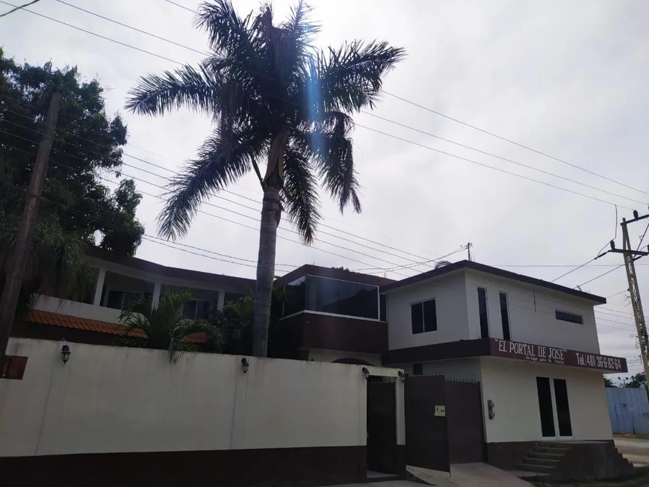 Property building in Portal de José