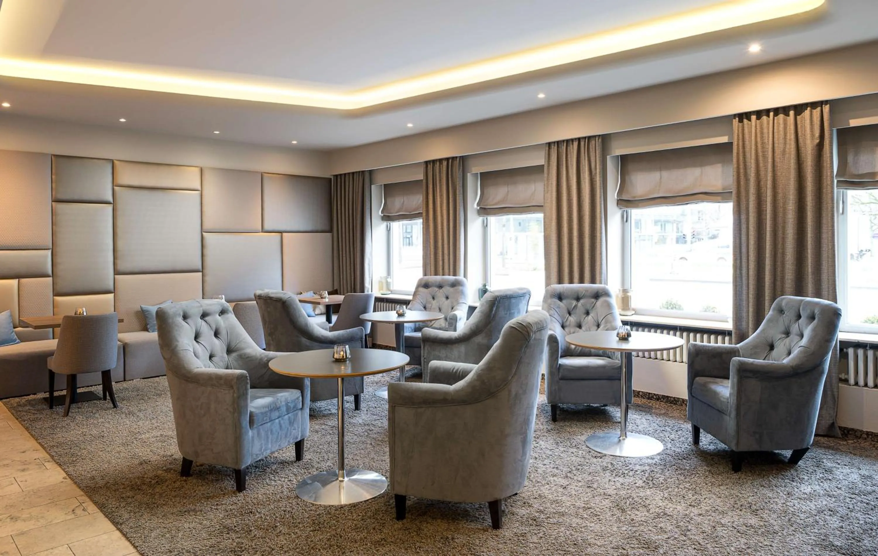 Lobby or reception in elaya hotel hannover city