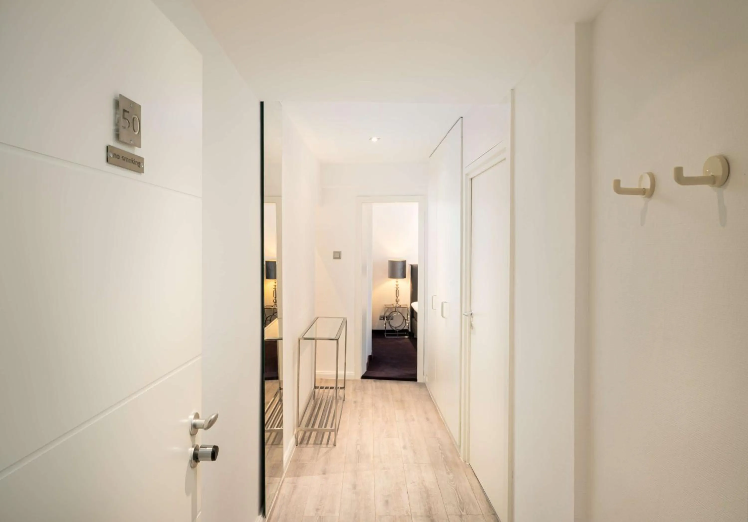 TV and multimedia, Bed in elaya hotel hannover city