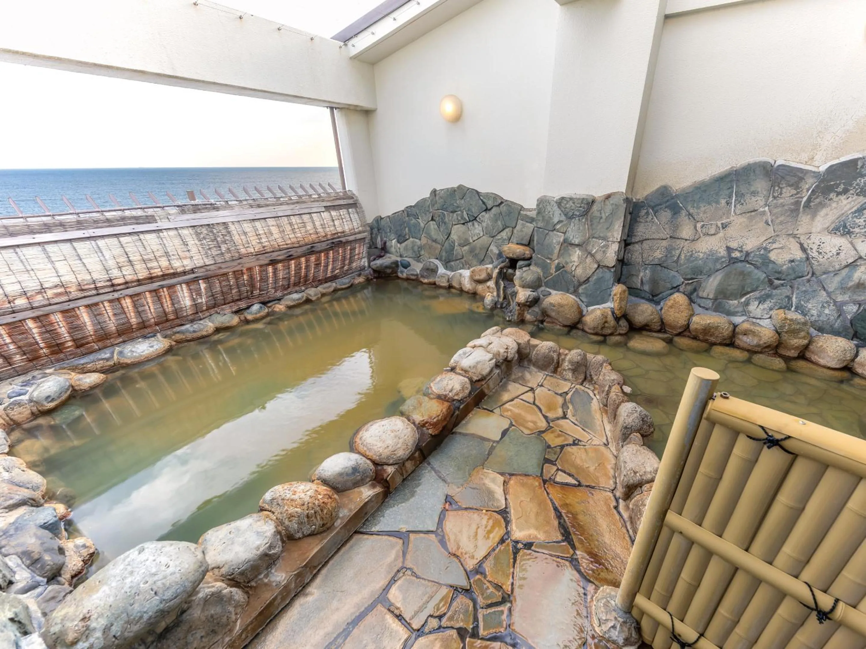 Hot Spring Bath in Atagawa Onsen Blue Ocean