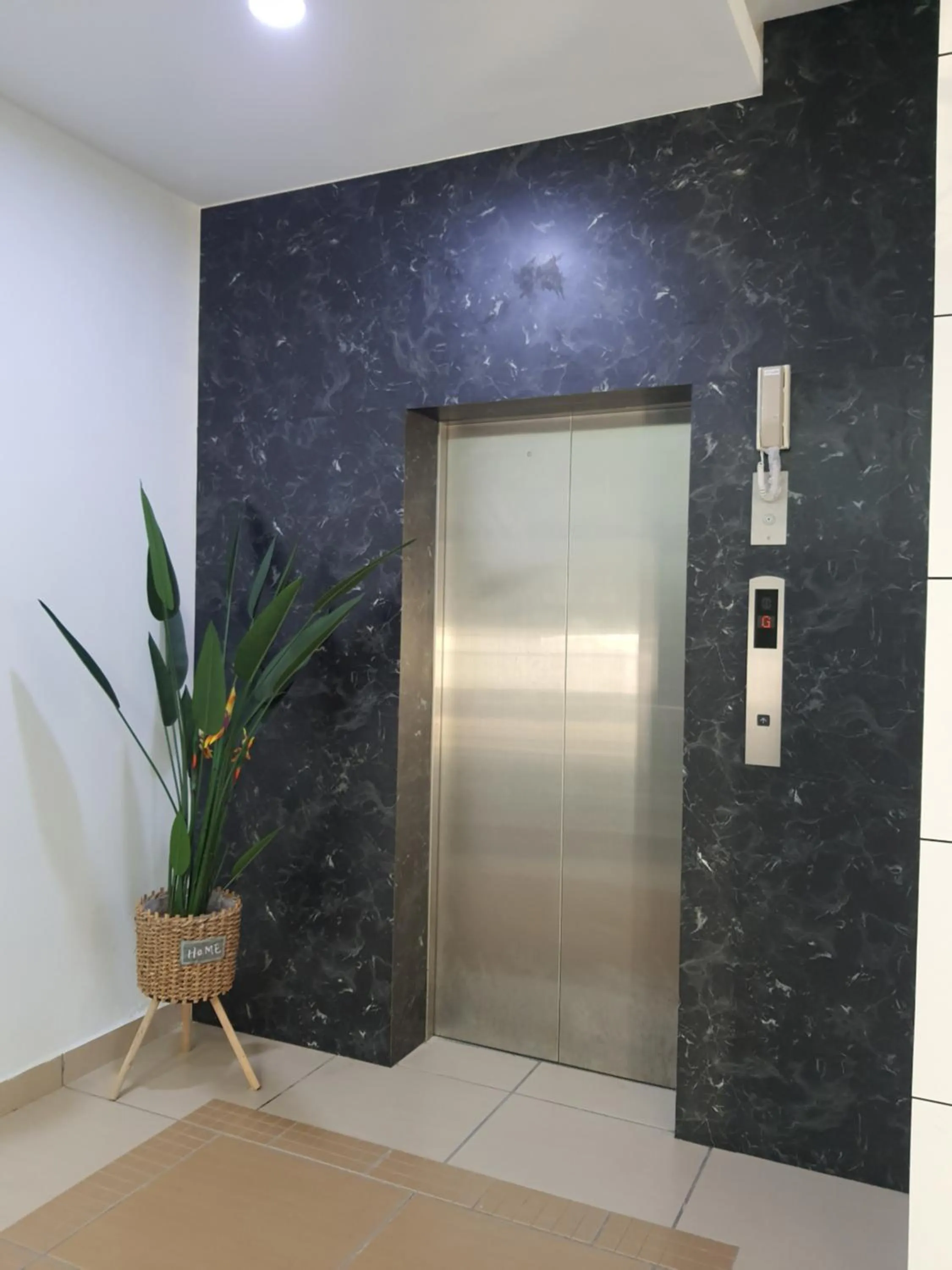 Lobby or reception in PARADIAN HOTEL