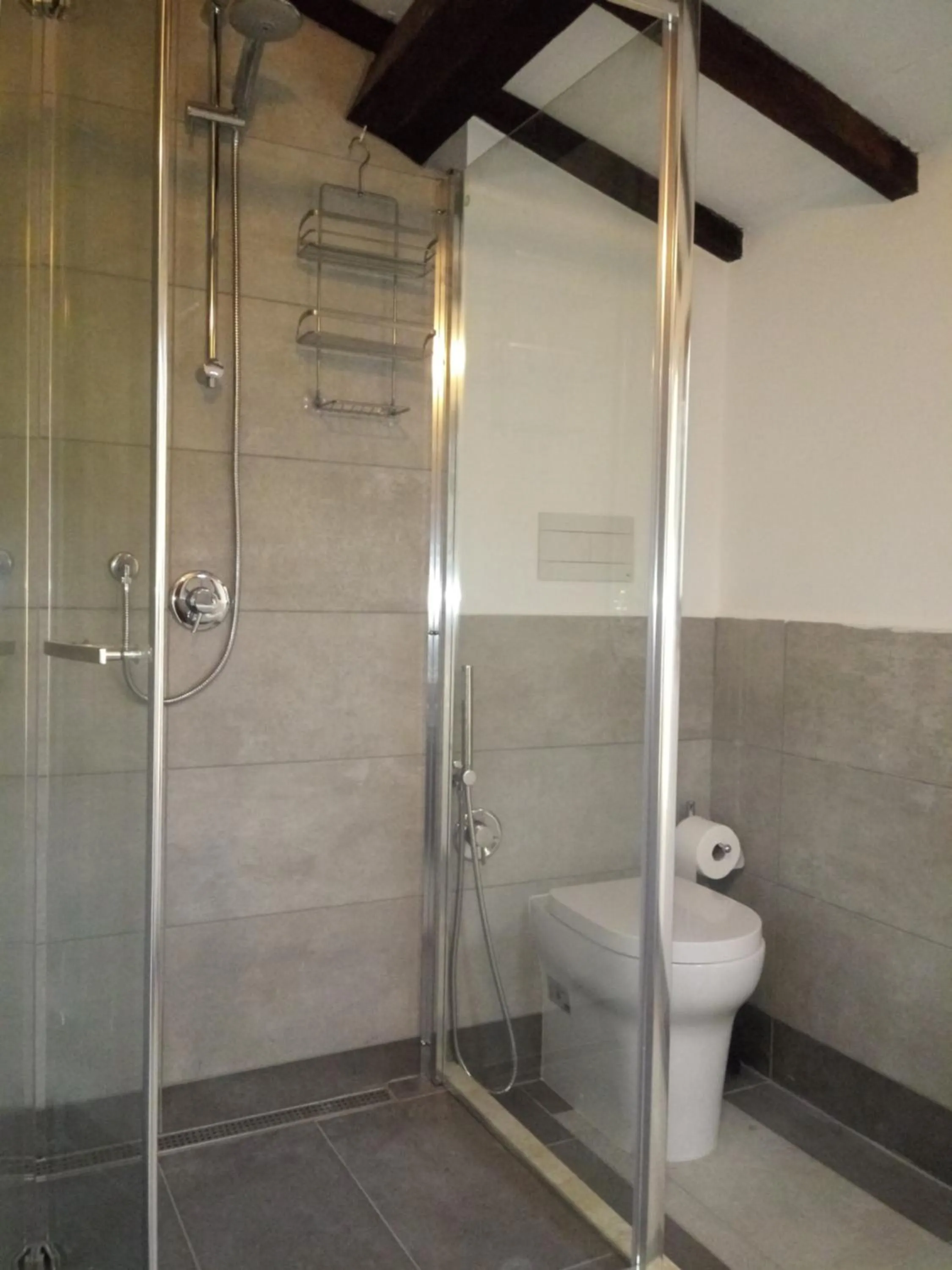 Bathroom in Le Querciolaie Monte Cavallo - upper apartment