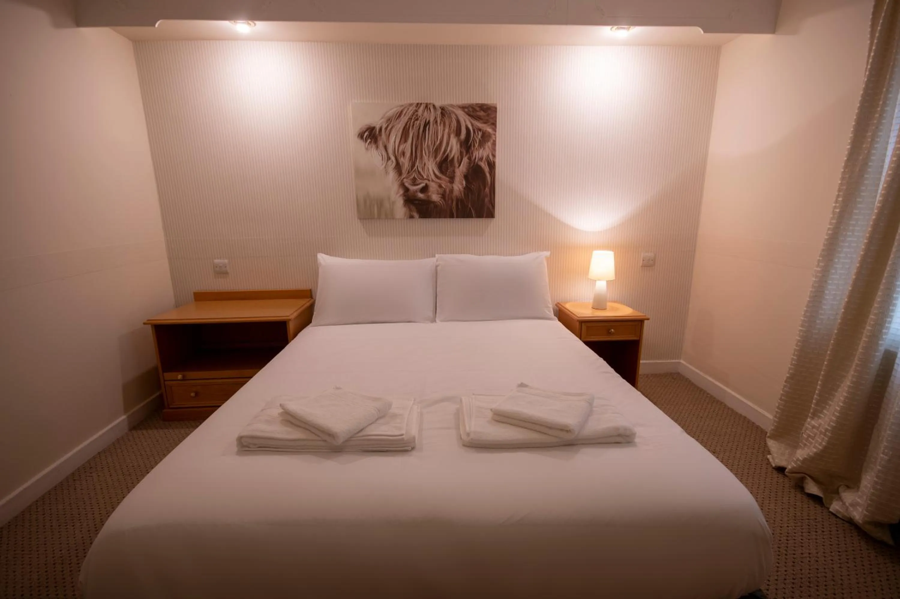 Bed in Douglas Arms Hotel