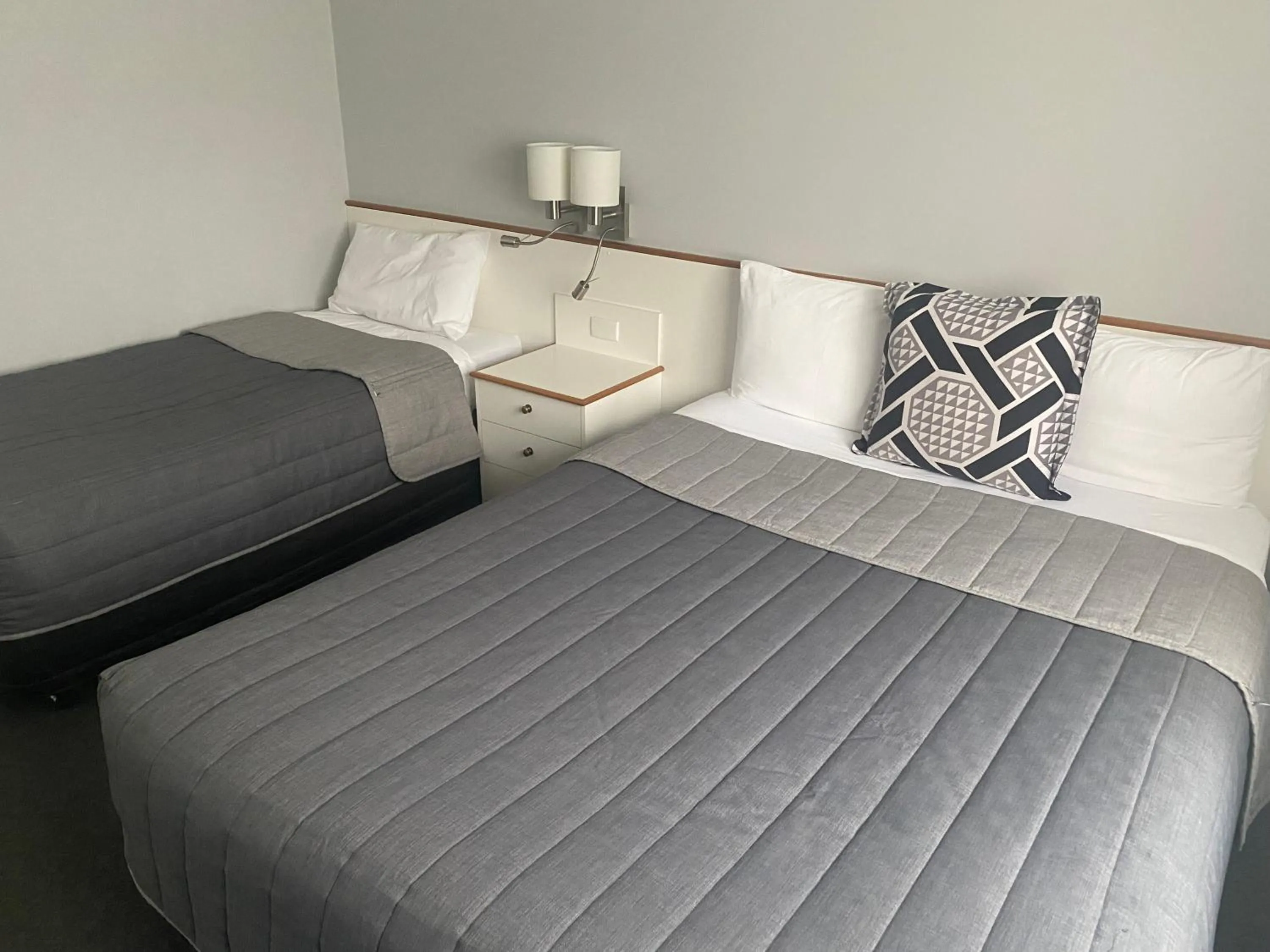 Bed in Tumbarumba Motel & Elms Restaurant