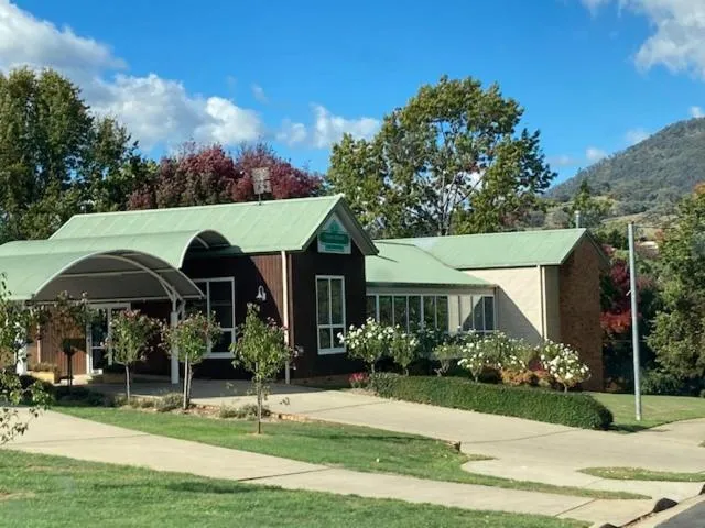 Tumbarumba Motel & Elms Restaurant