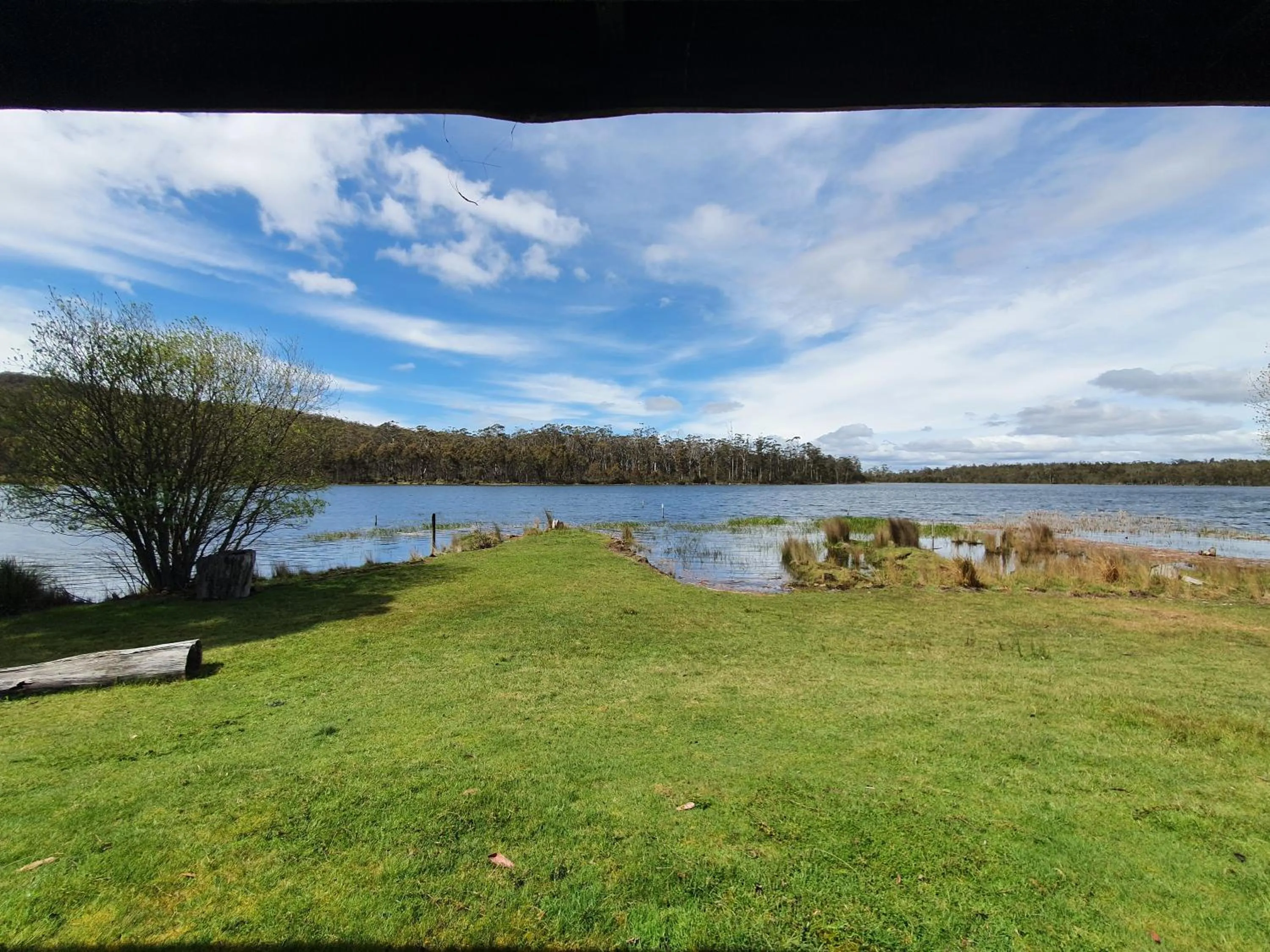 Lake view in Lake Yalleena Nature Retreat