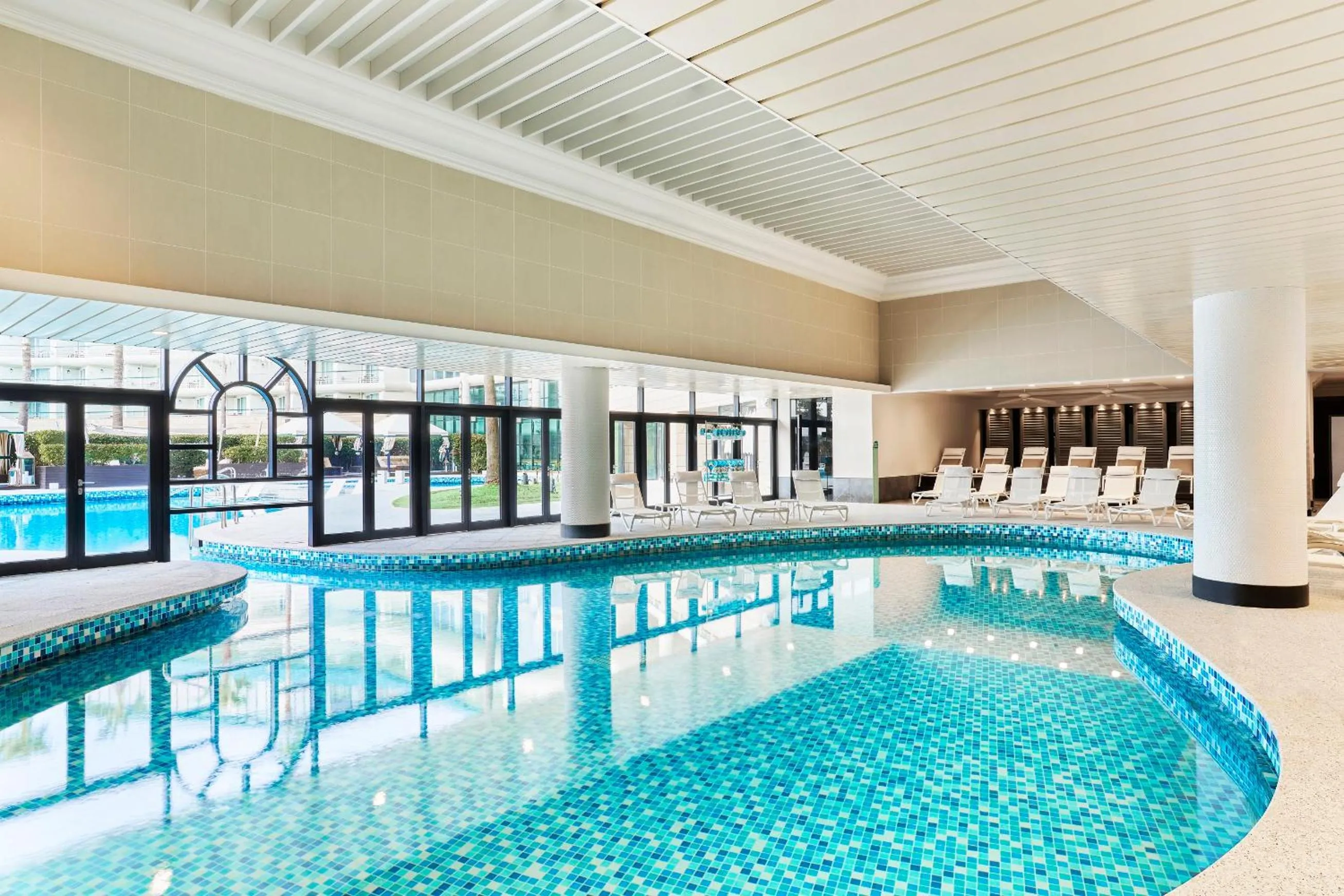 Swimming pool in Grand Josun Jeju