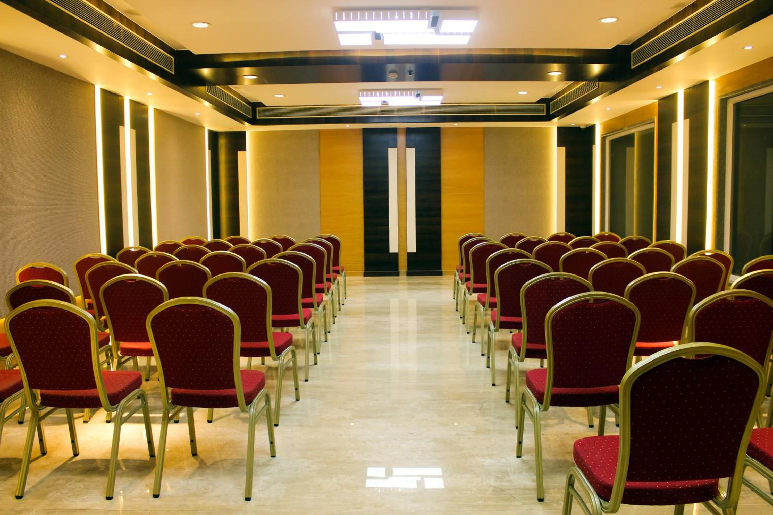 Meeting/conference room in HOTEL RAJHANS ABHINANDAN