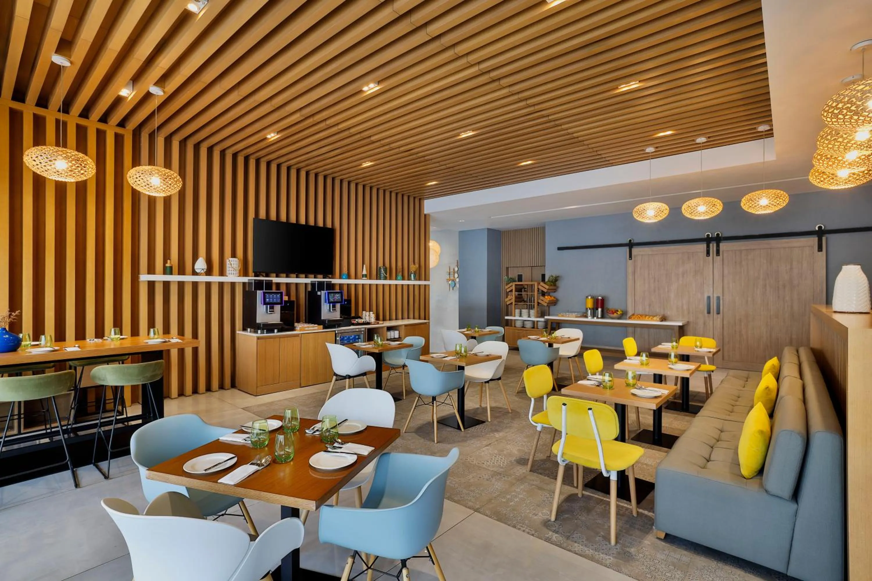 Restaurant/places to eat in Element Al Jaddaf, Dubai