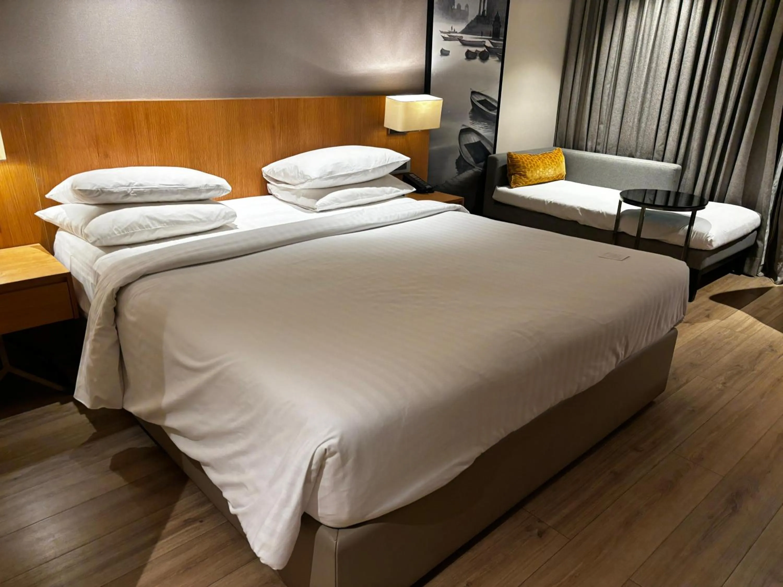 Bed in Courtyard by Marriott Nashik