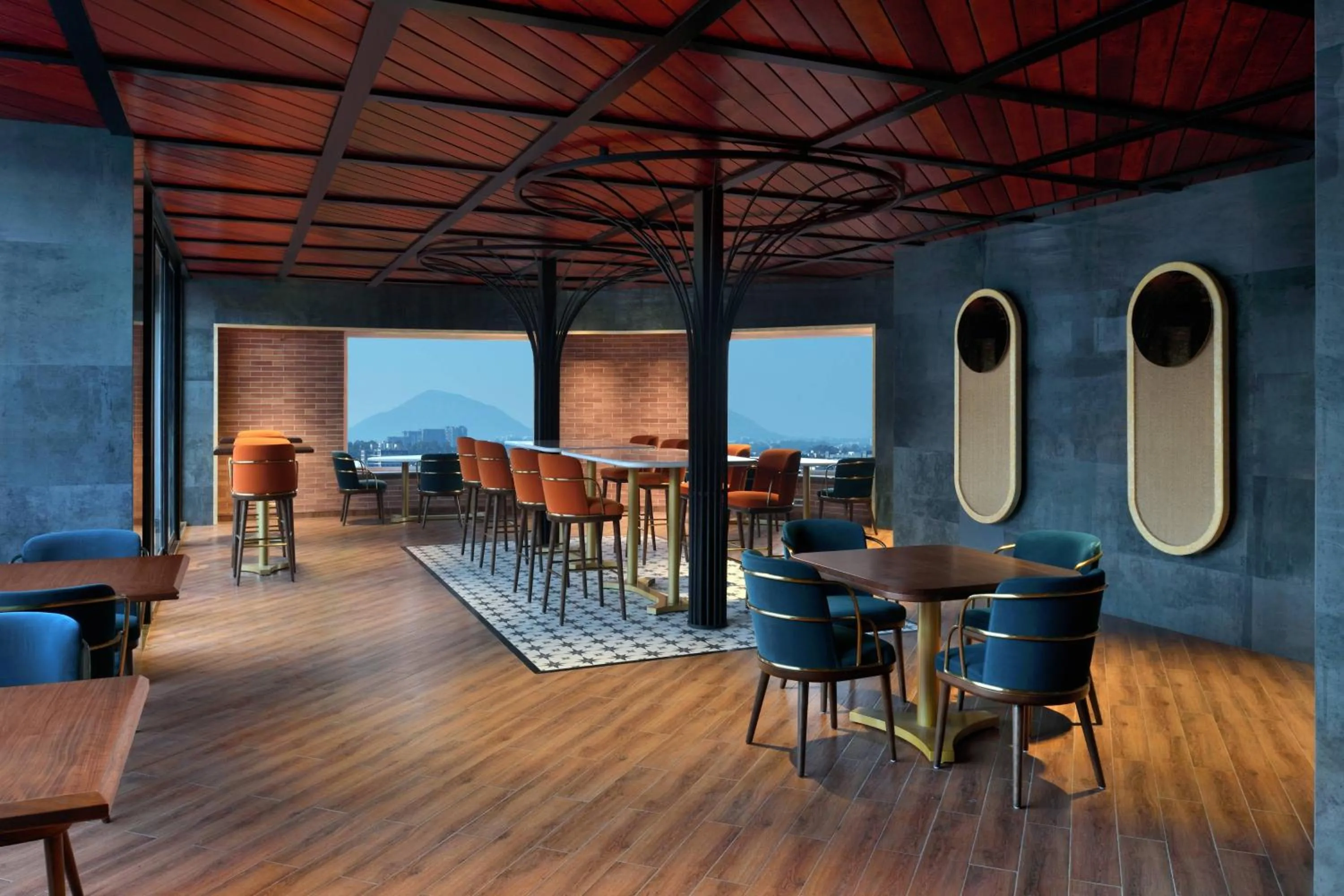 Lounge or bar in Courtyard by Marriott Nashik