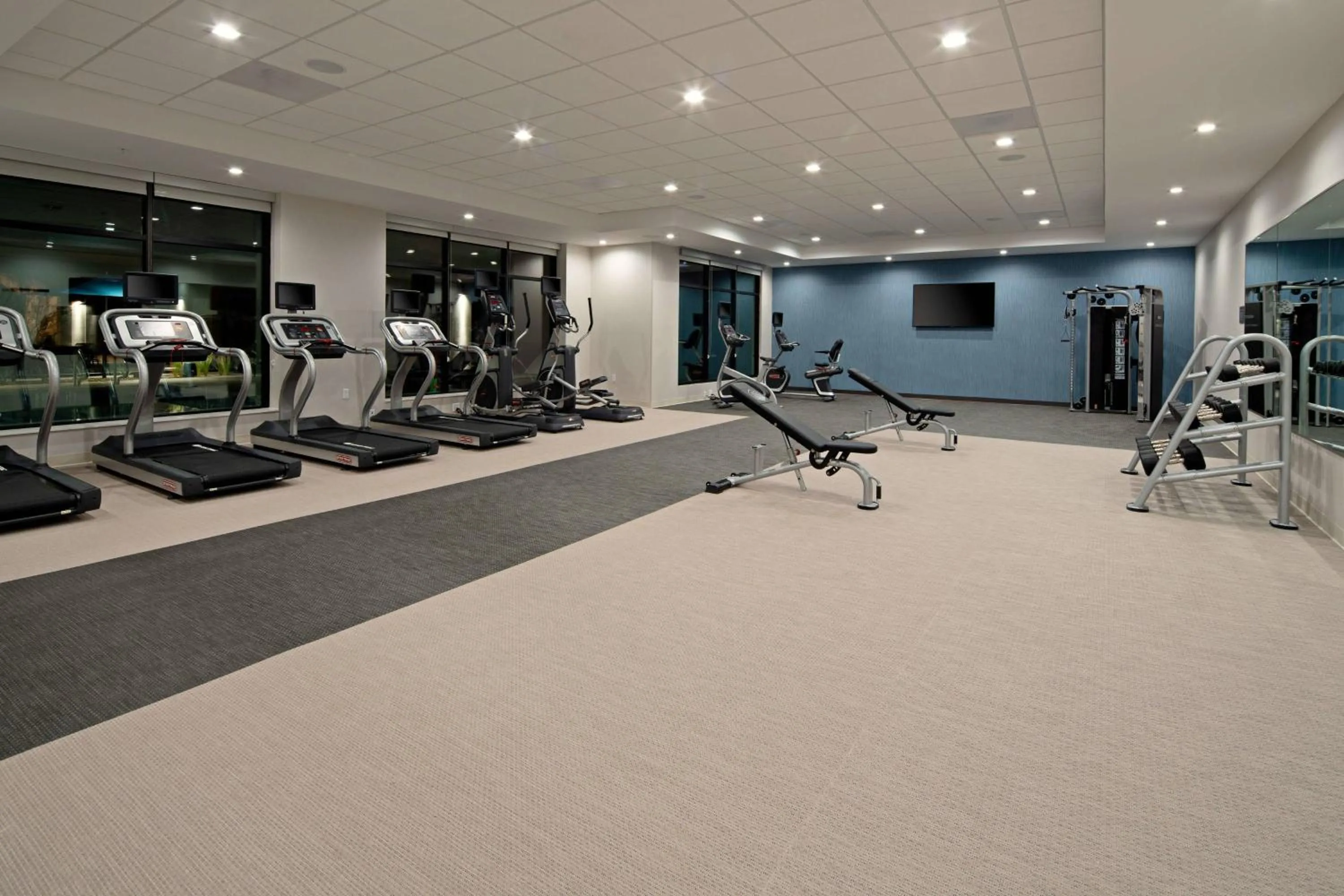 Fitness centre/facilities in Residence Inn by Marriott Valencia