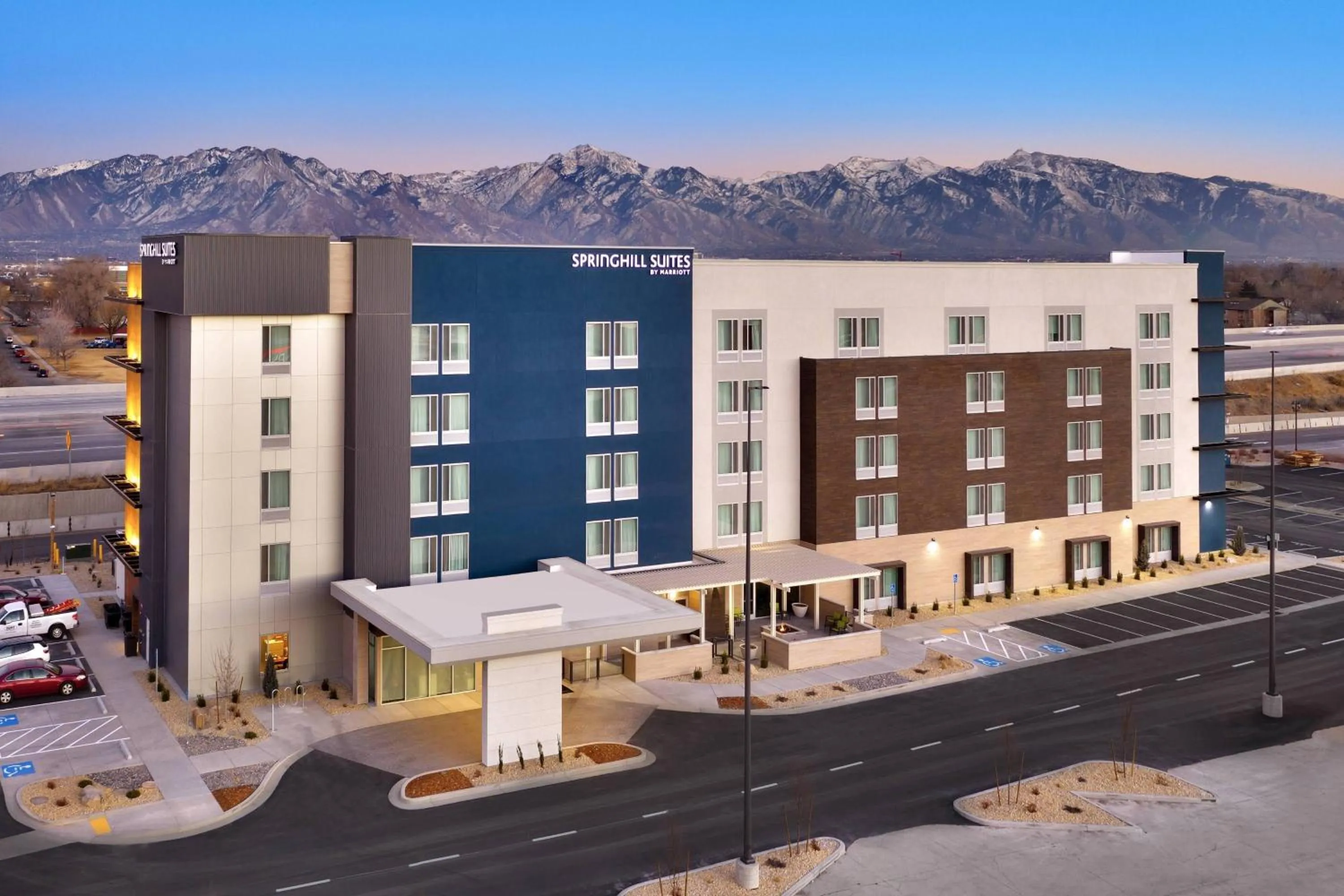 Property building in SpringHill Suites By Marriott Salt Lake City West Valley