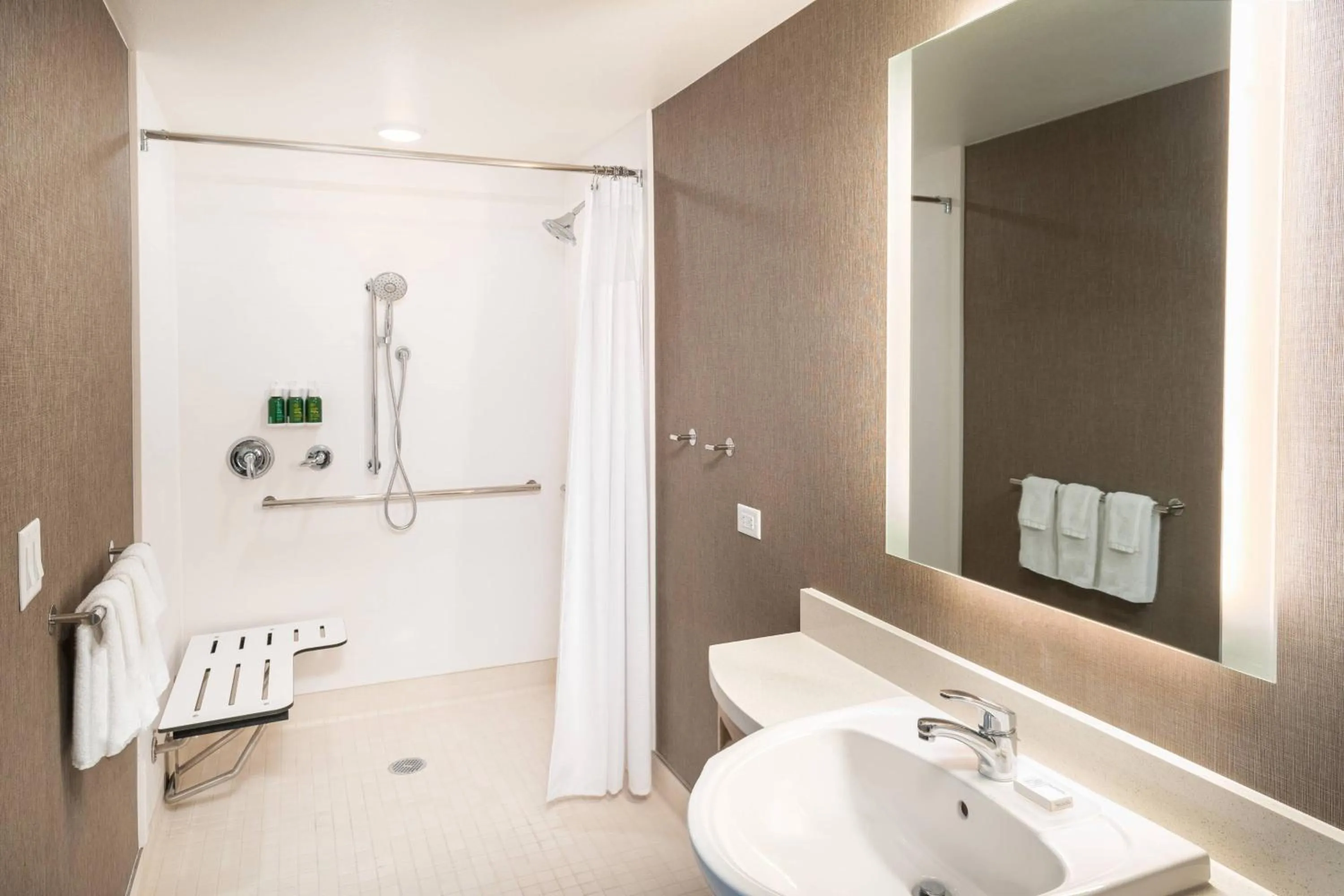 Bathroom in SpringHill Suites by Marriott Irvine Lake Forest