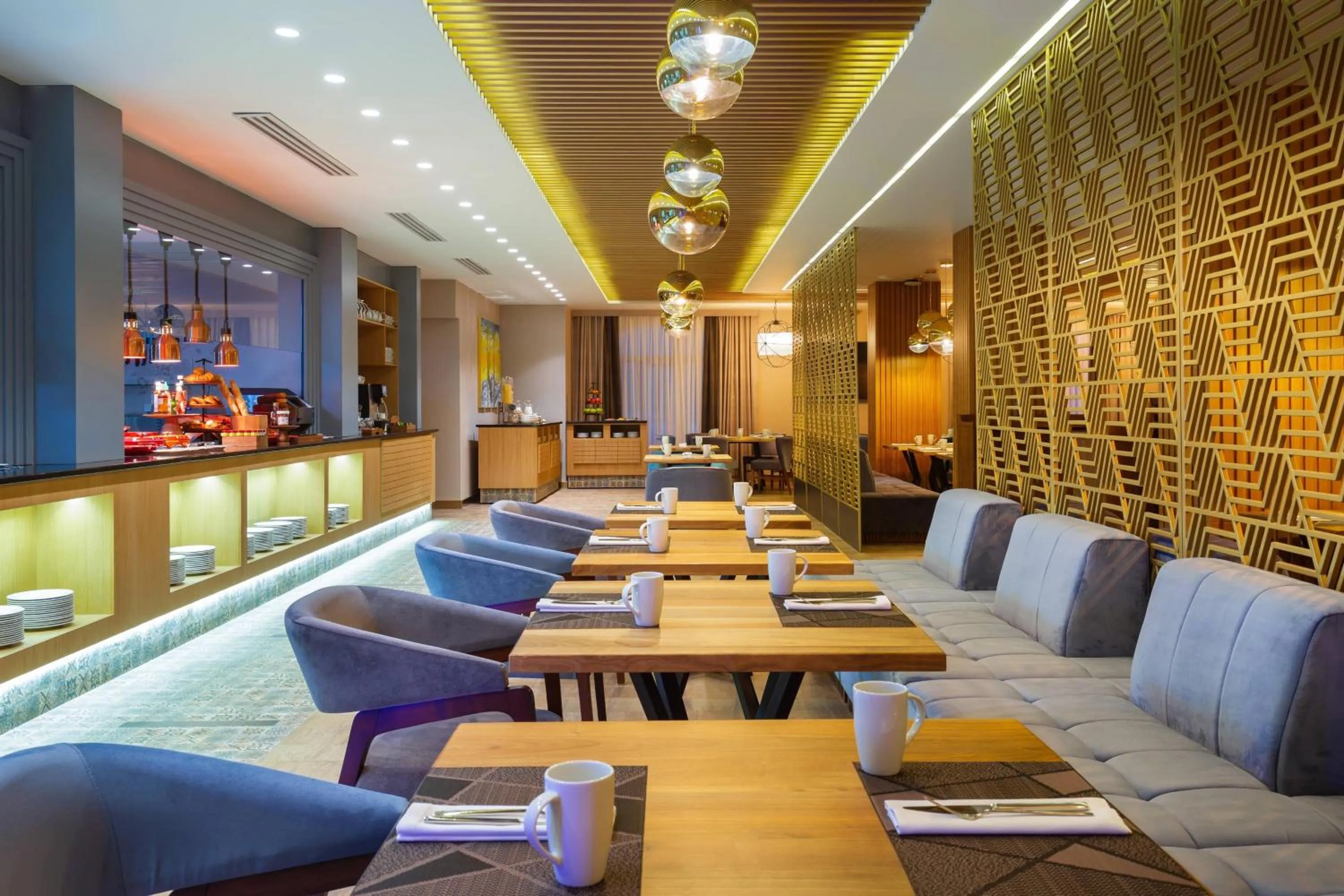 Lounge or bar in Courtyard by Marriott Tashkent