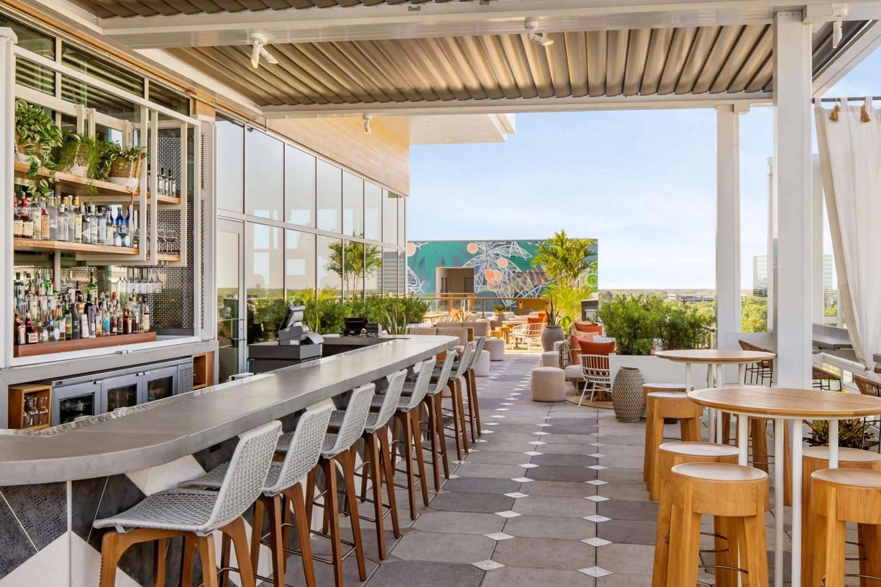 Lounge or bar in Aloft Tampa Midtown