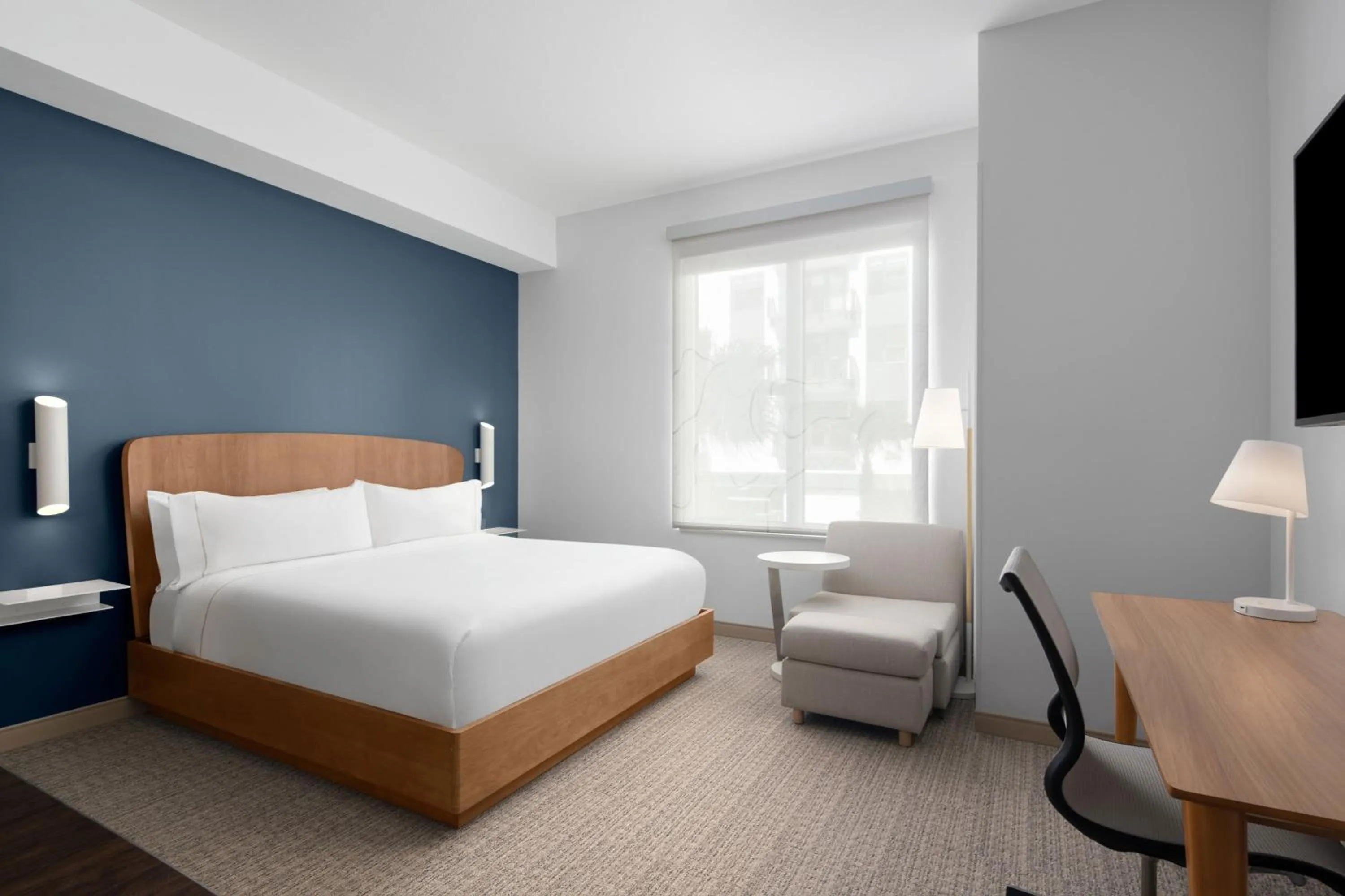 Photo of the whole room, Bed in Element Tampa Midtown