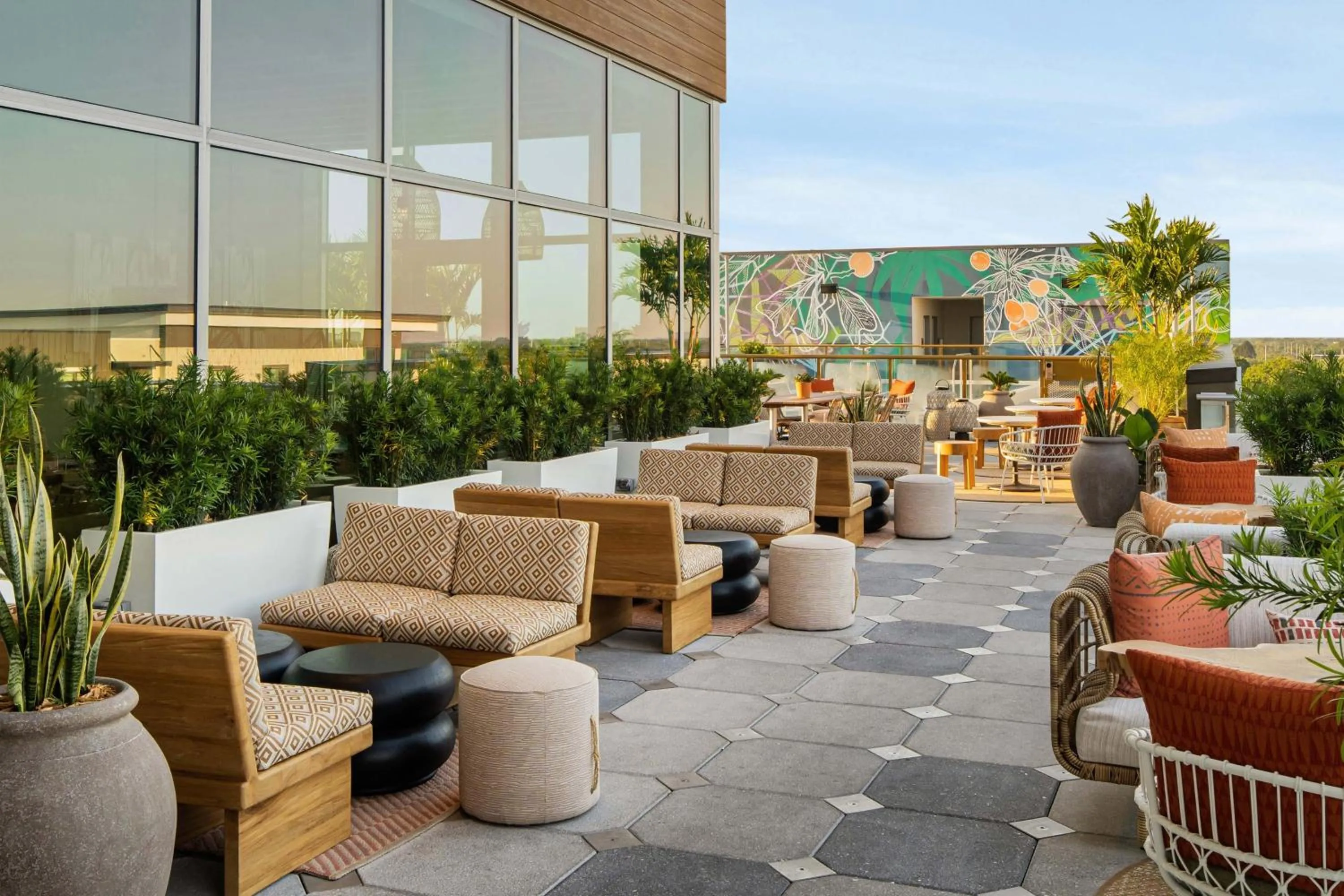 Restaurant/places to eat in Element Tampa Midtown