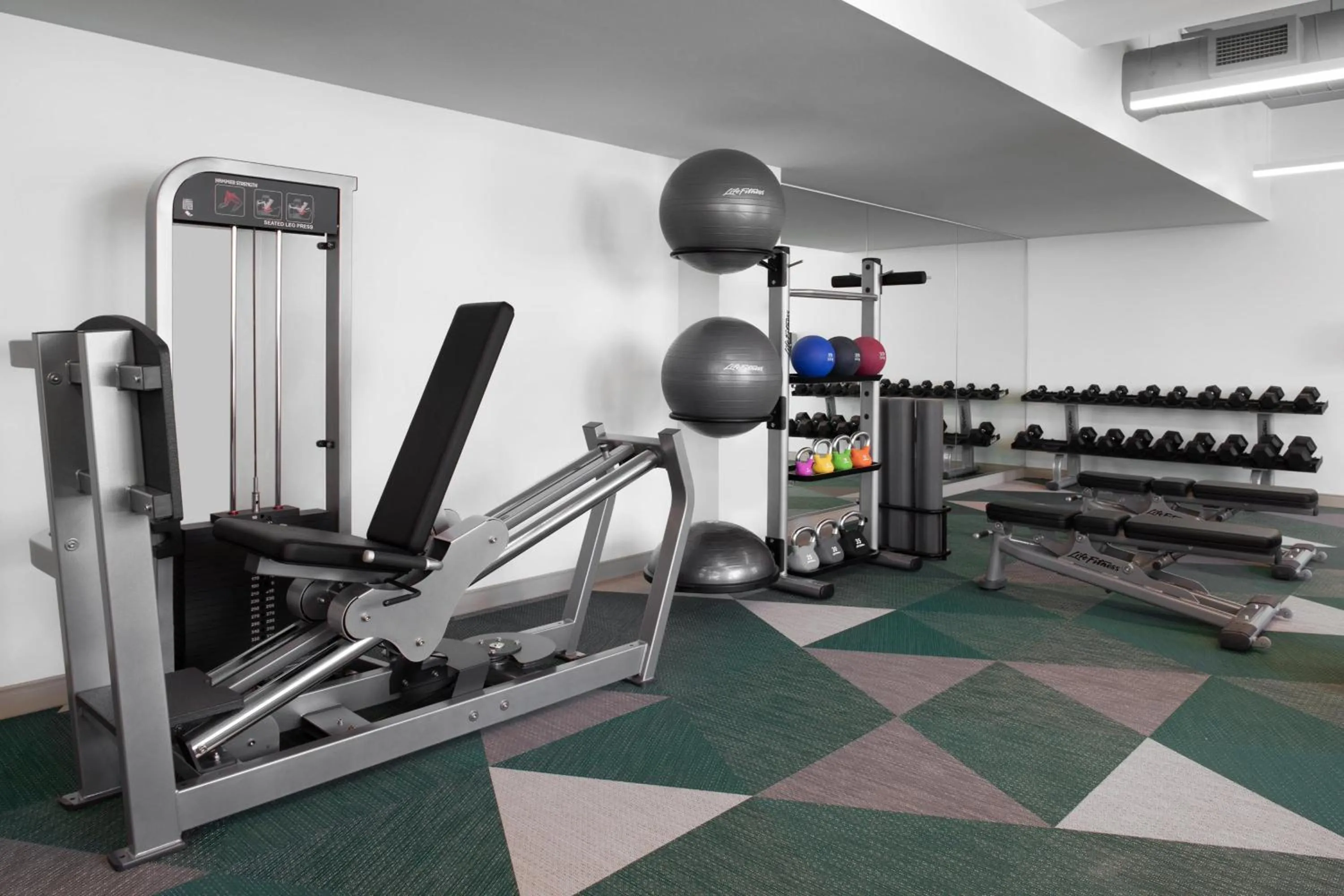 Fitness centre/facilities in Element Tampa Midtown