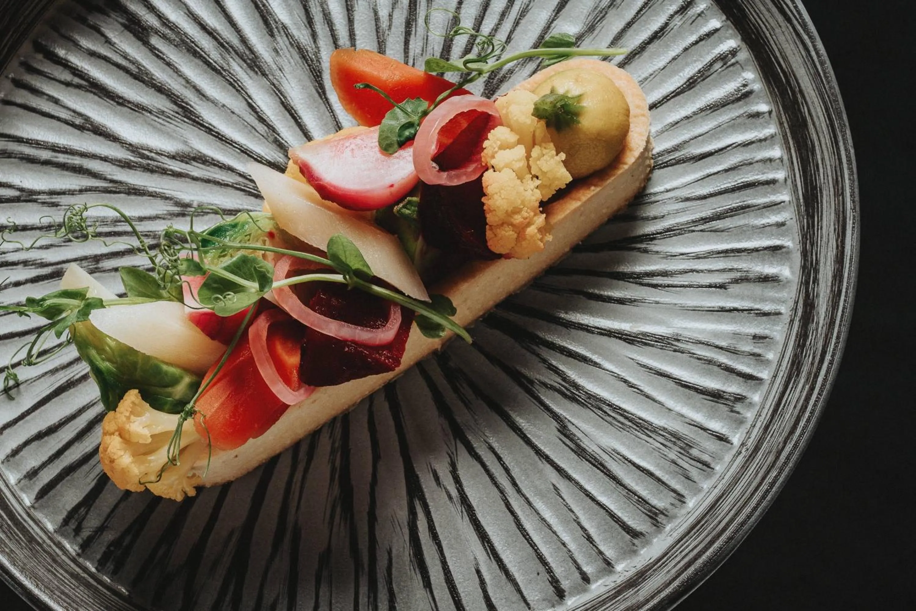 Restaurant/places to eat in Humaniti Hotel Montreal, Autograph Collection