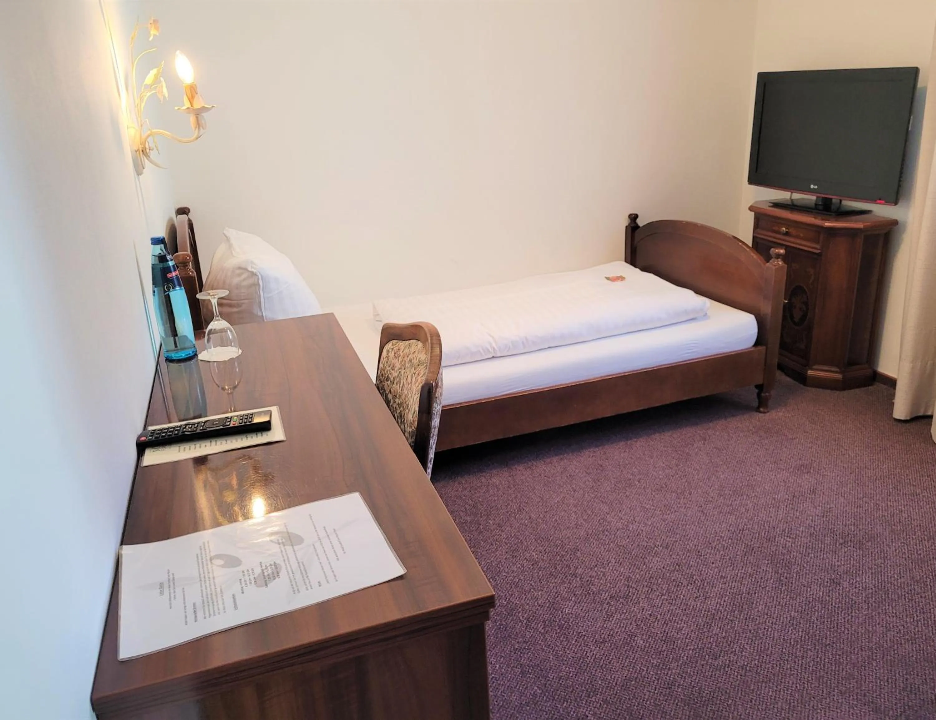 Bed in Hotel Rössle