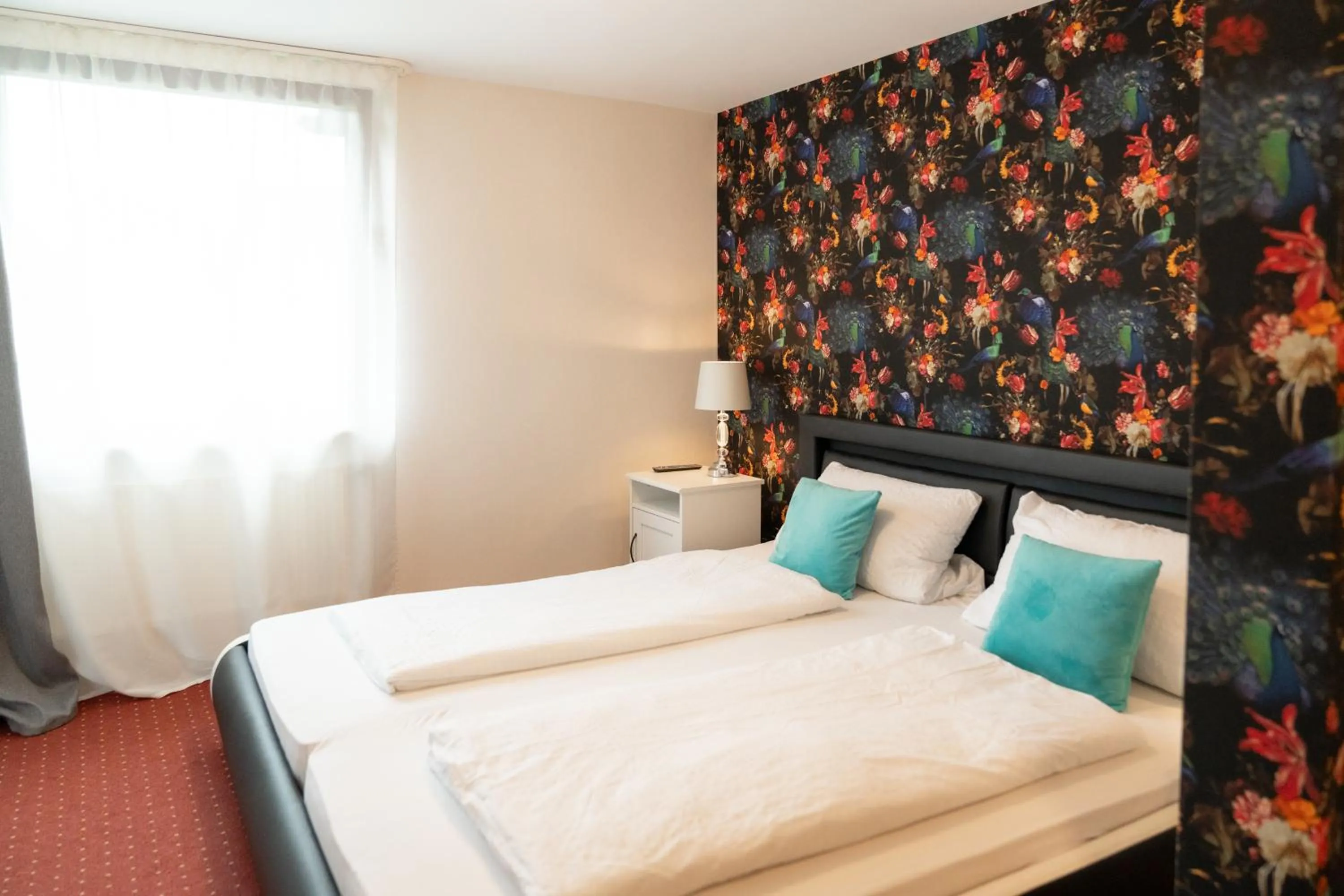 Bed in Hotel zum Hahn