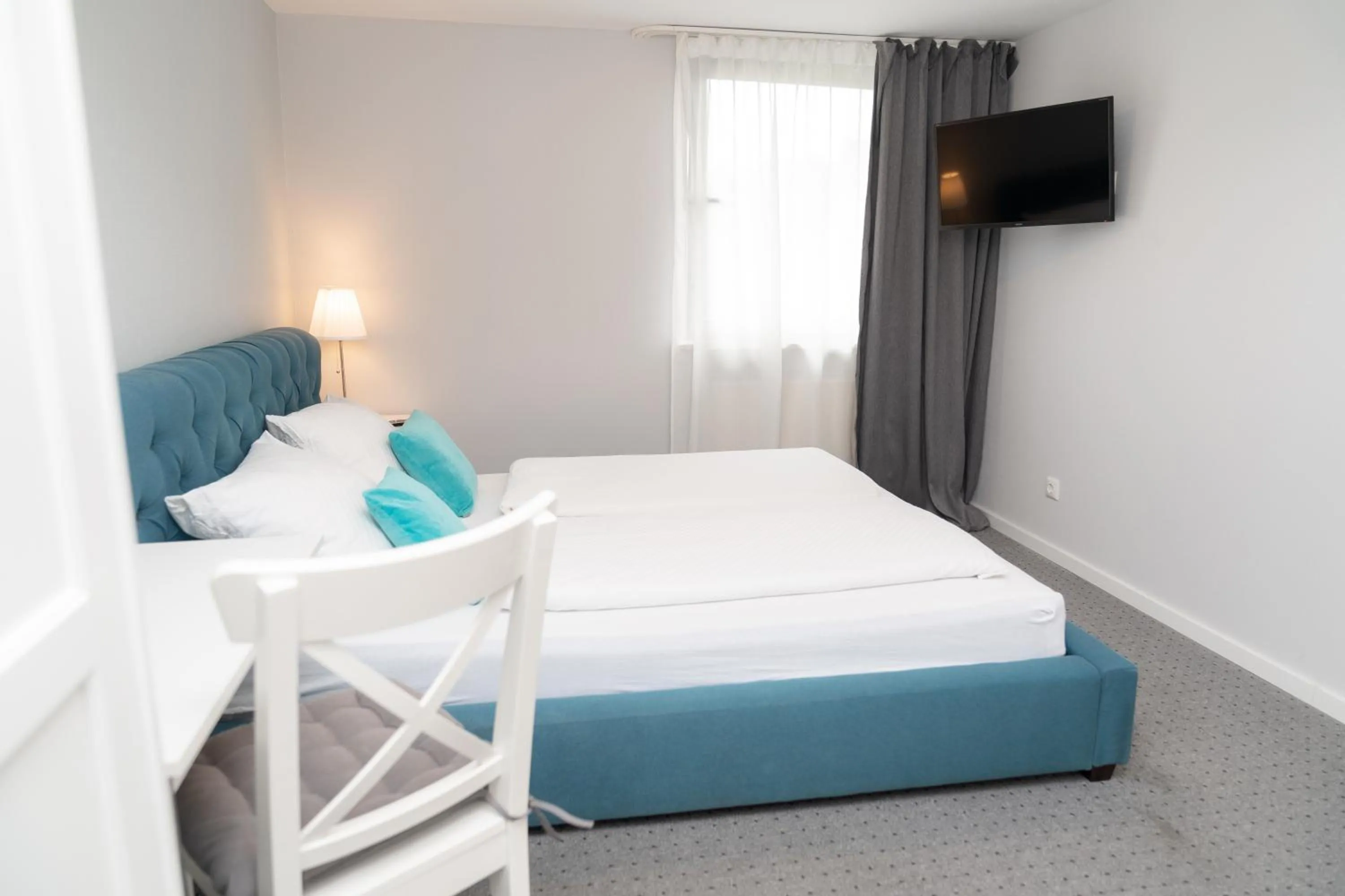 Bed in Hotel zum Hahn