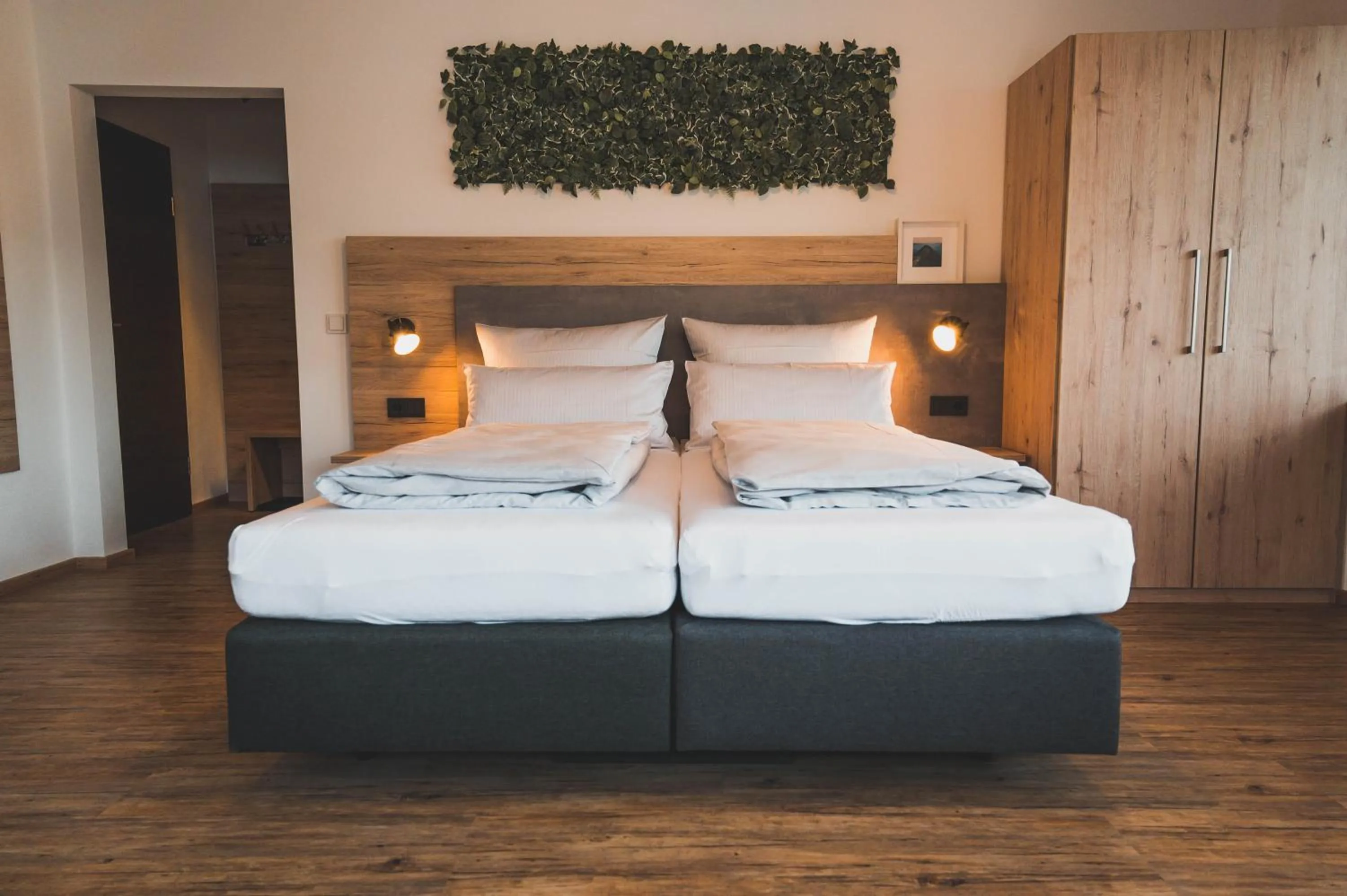 Bedroom, Bed in Hotel verWeiler