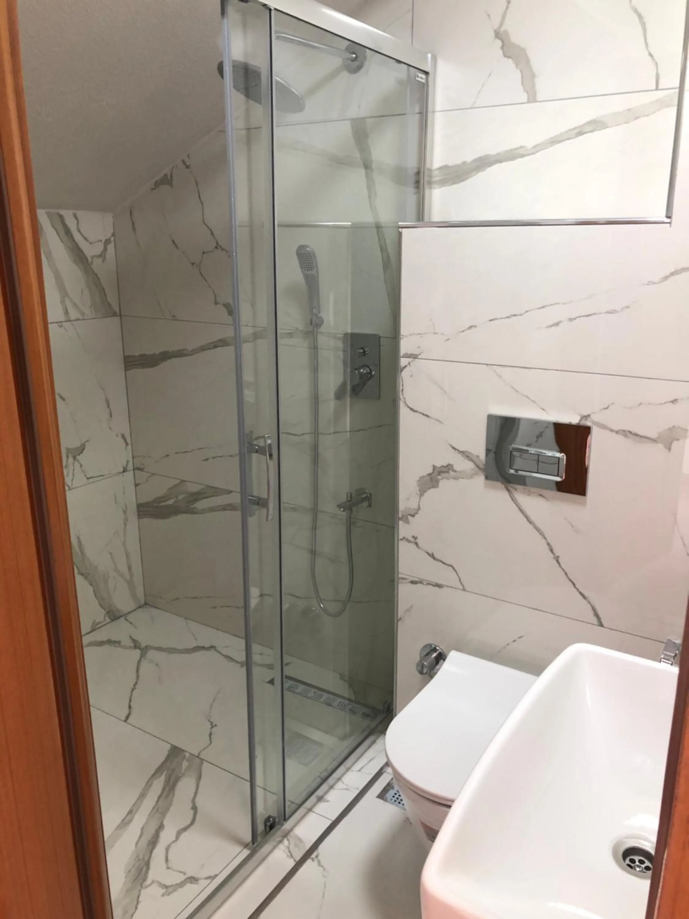 Bathroom in Pege Hotel