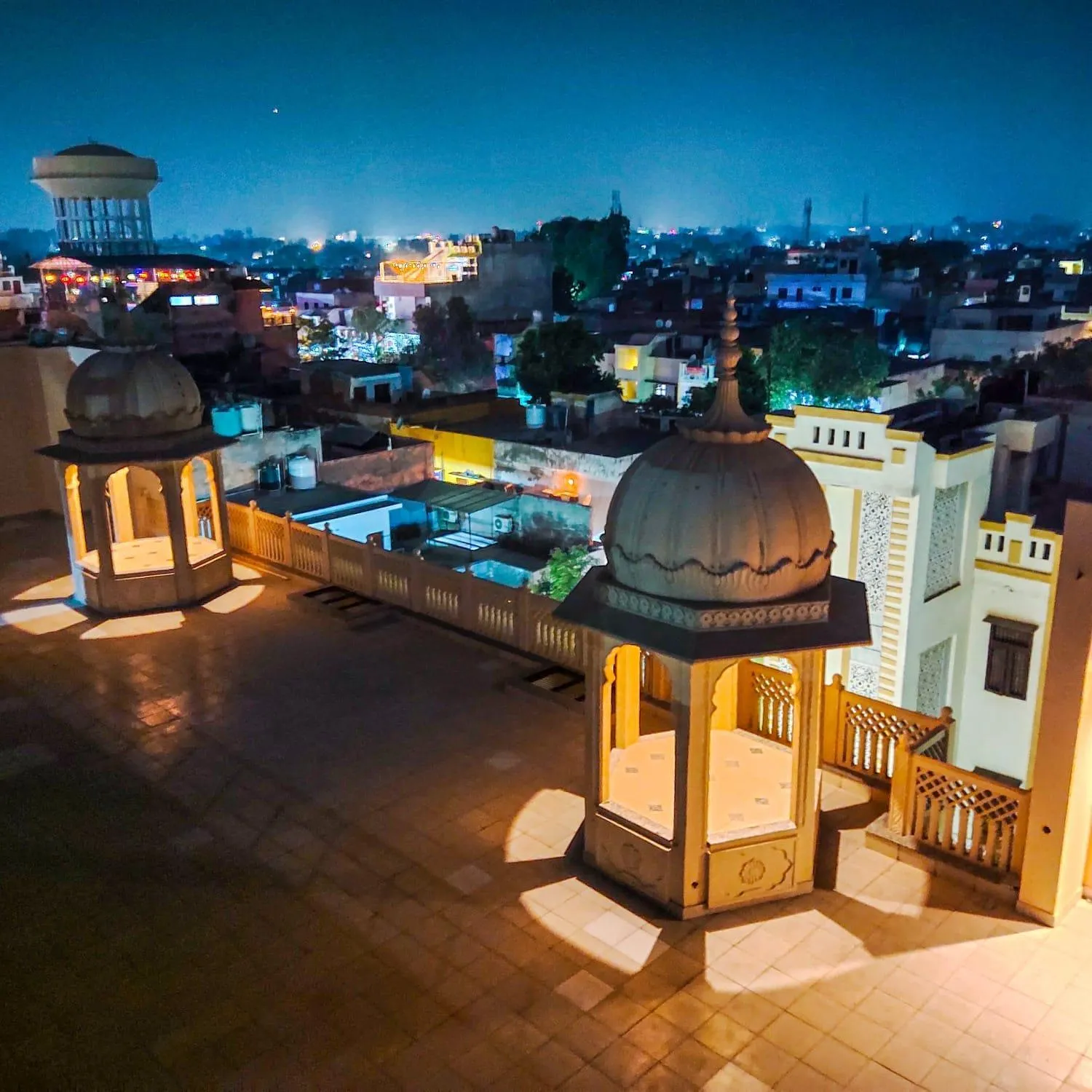 Property building in The Taj Vista Agra -walking distance to Taj Mahal