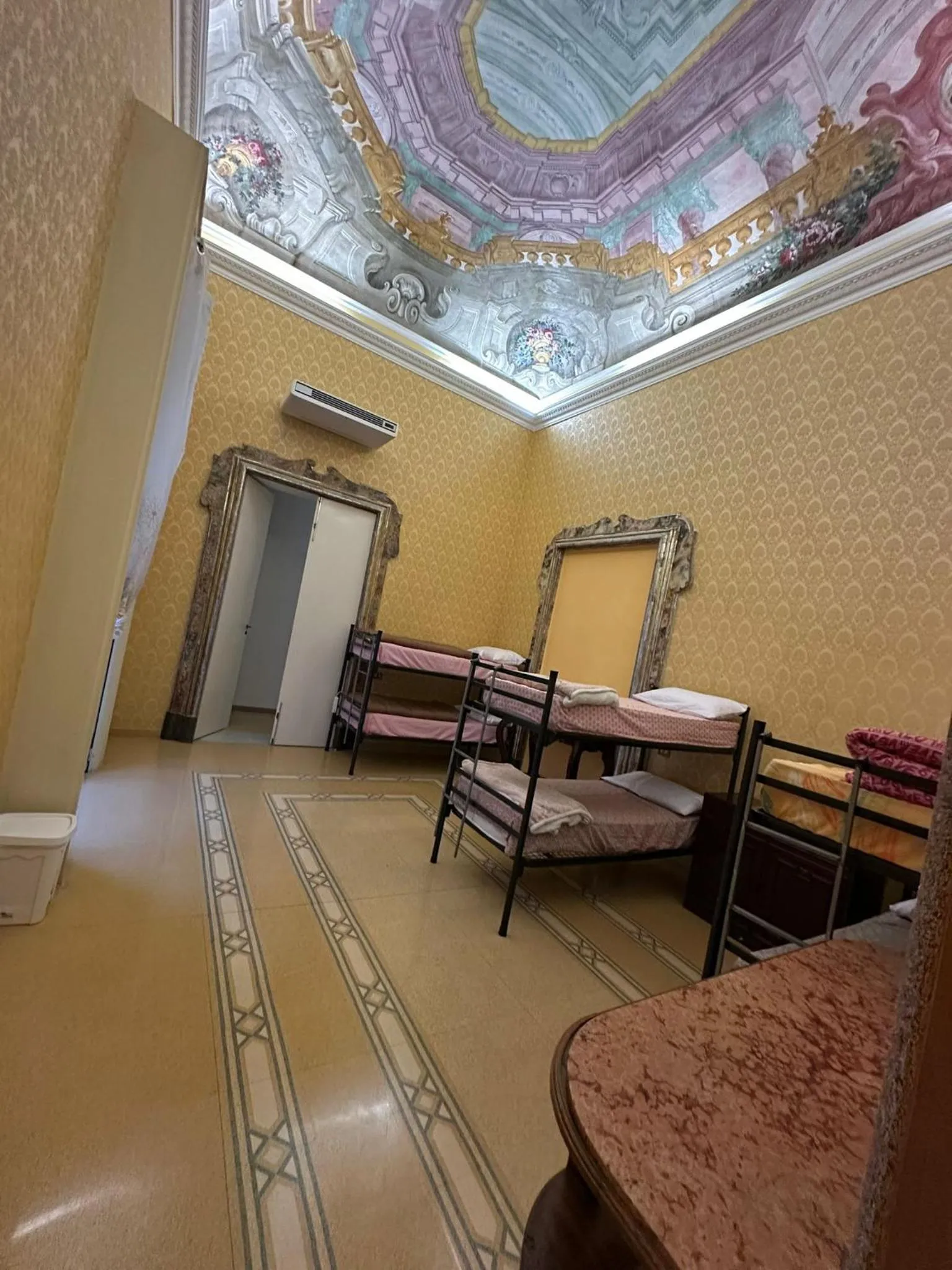 Salerno Experience Hostel